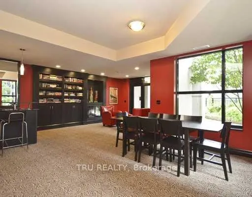 245 Kent Street, #807