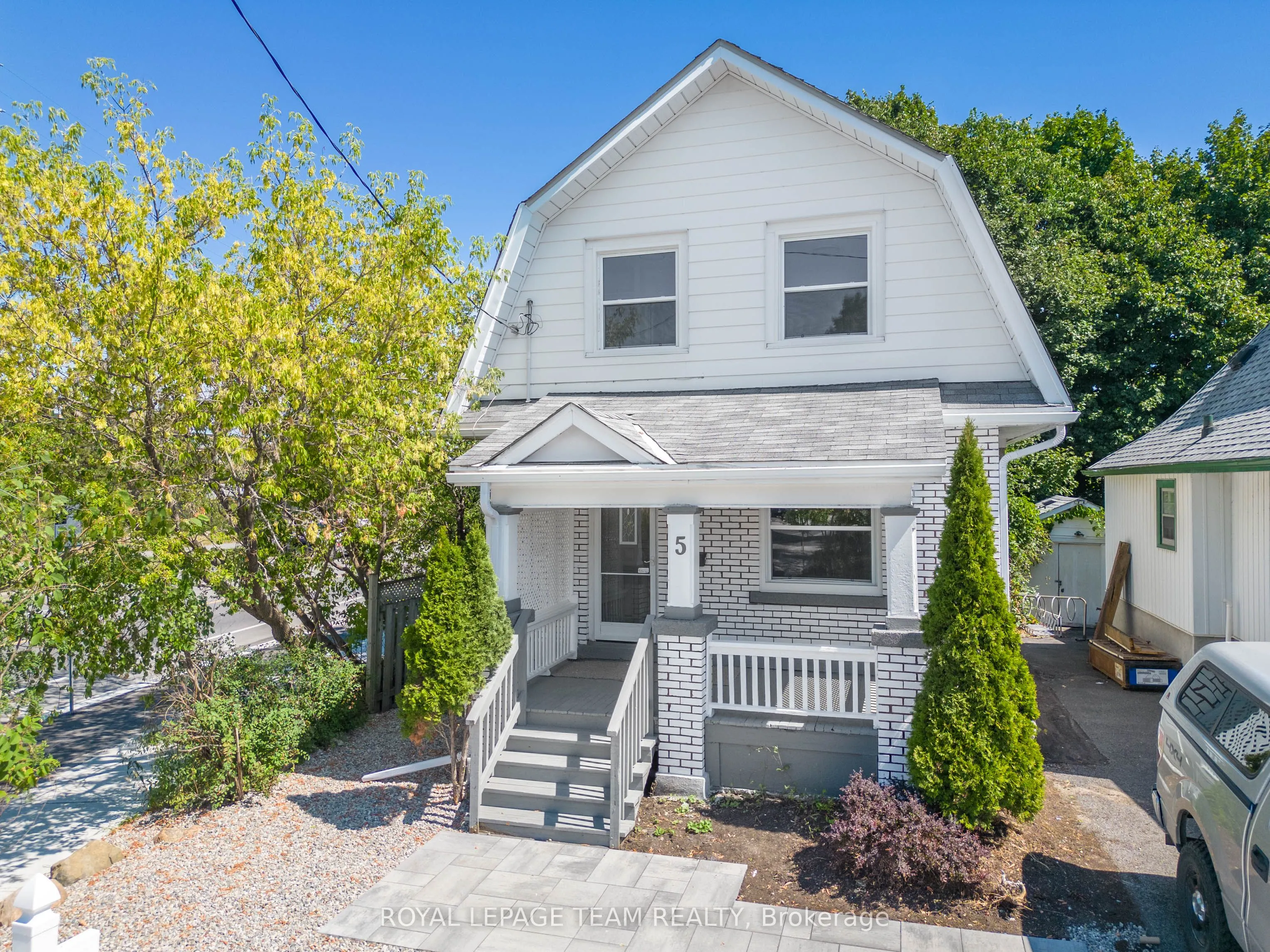 5 GILCHRIST Avenue