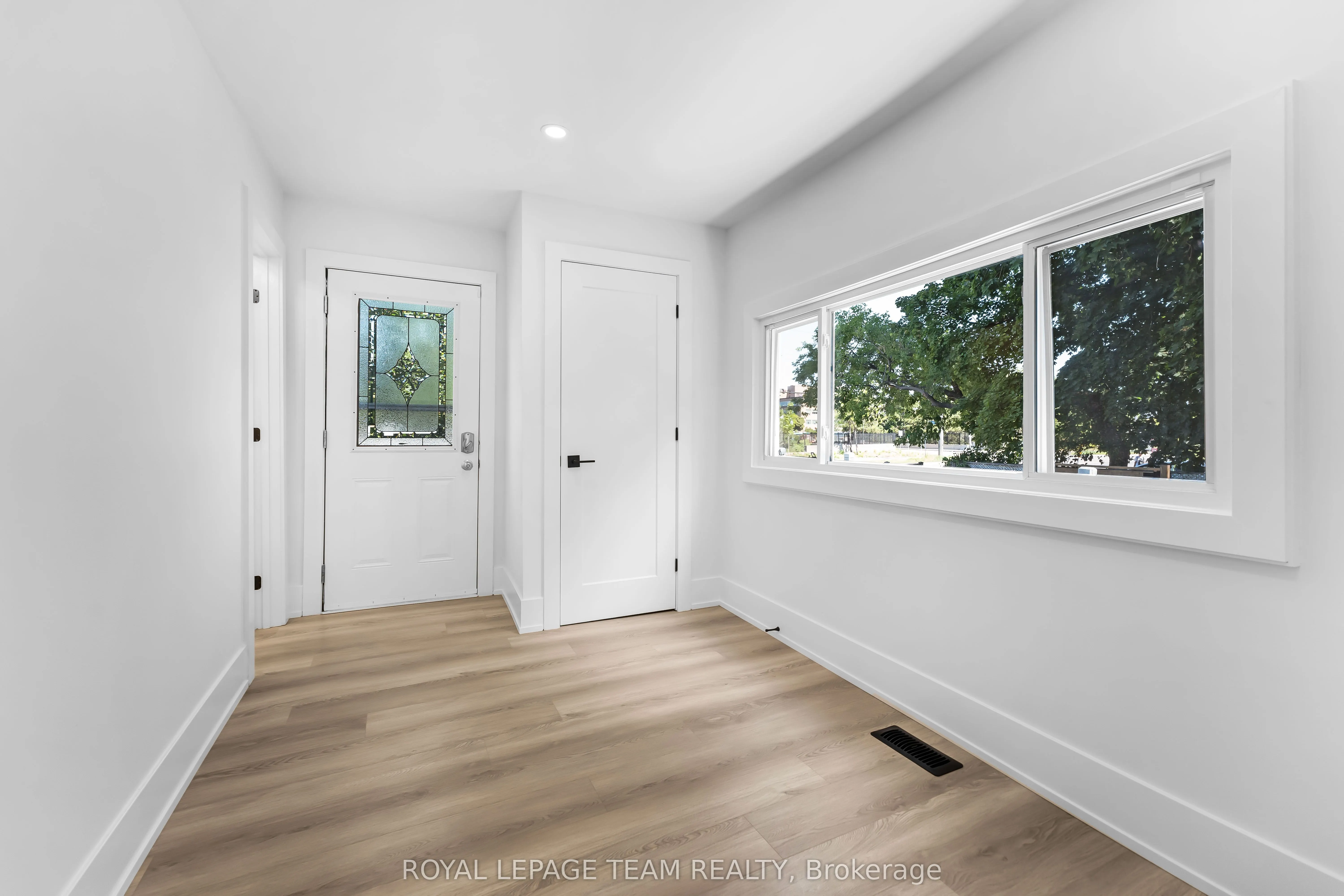 5 GILCHRIST Avenue