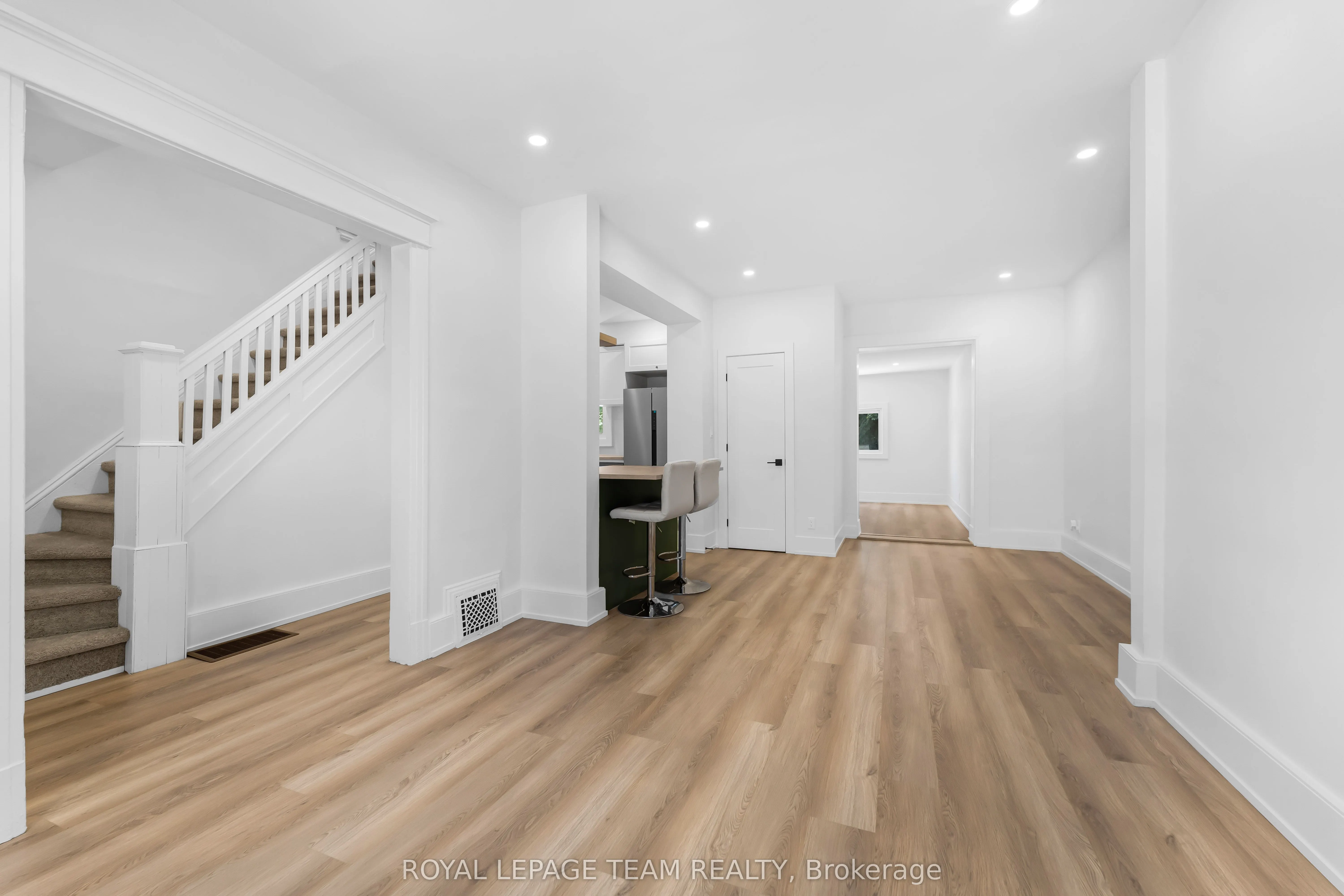 5 GILCHRIST Avenue