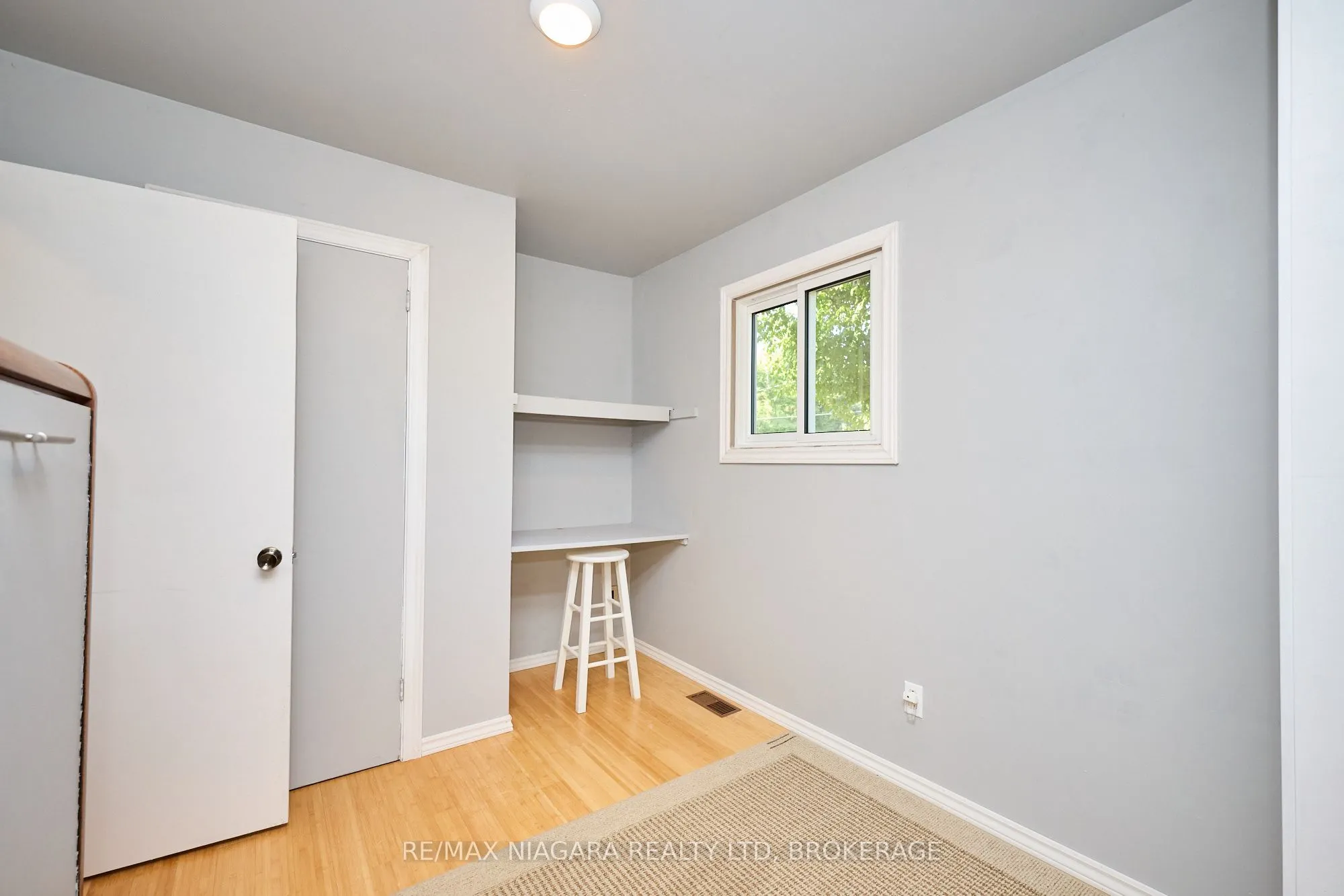464 Gloria Road