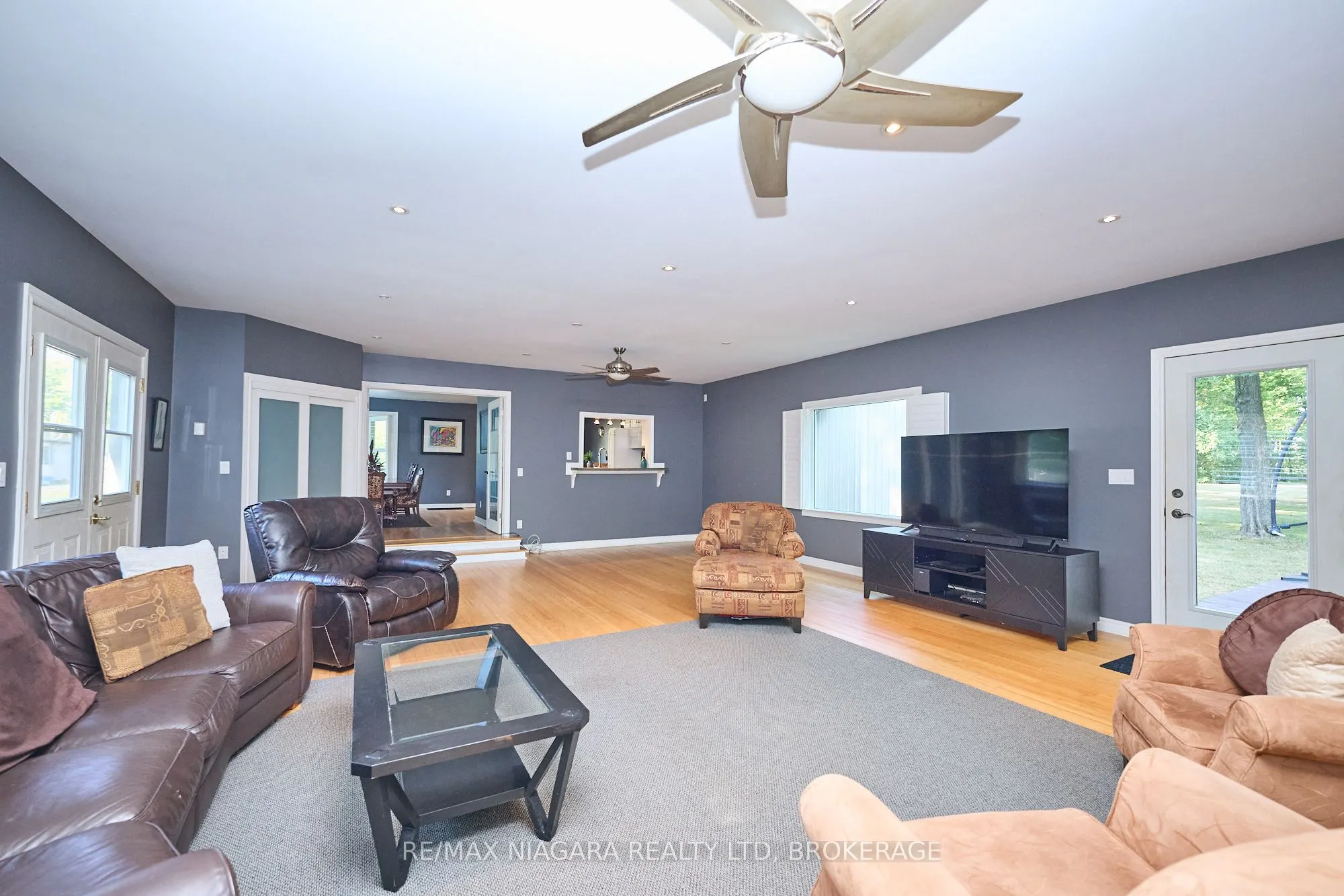 464 Gloria Road