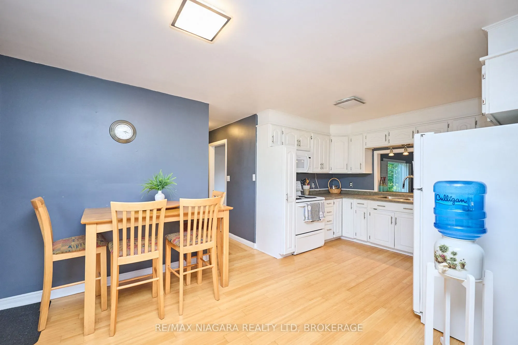 464 Gloria Road