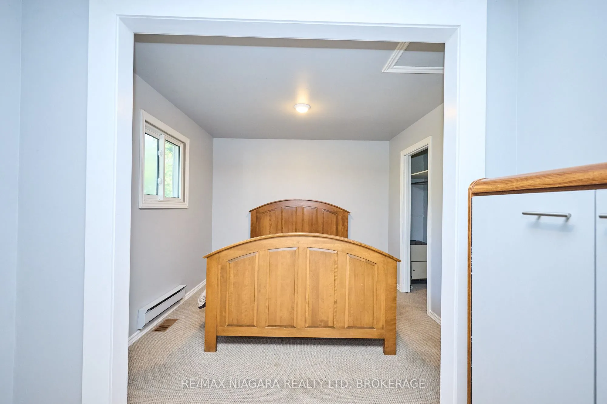 464 Gloria Road