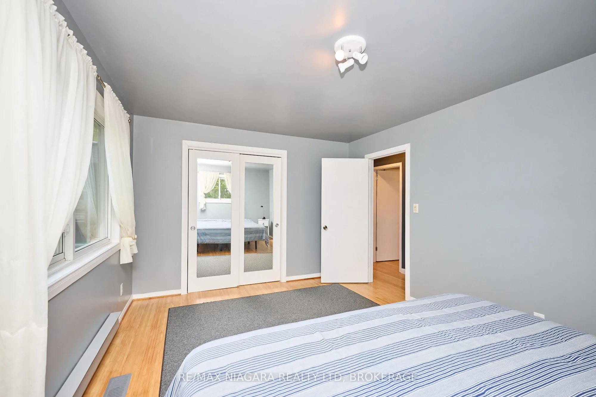 464 Gloria Road