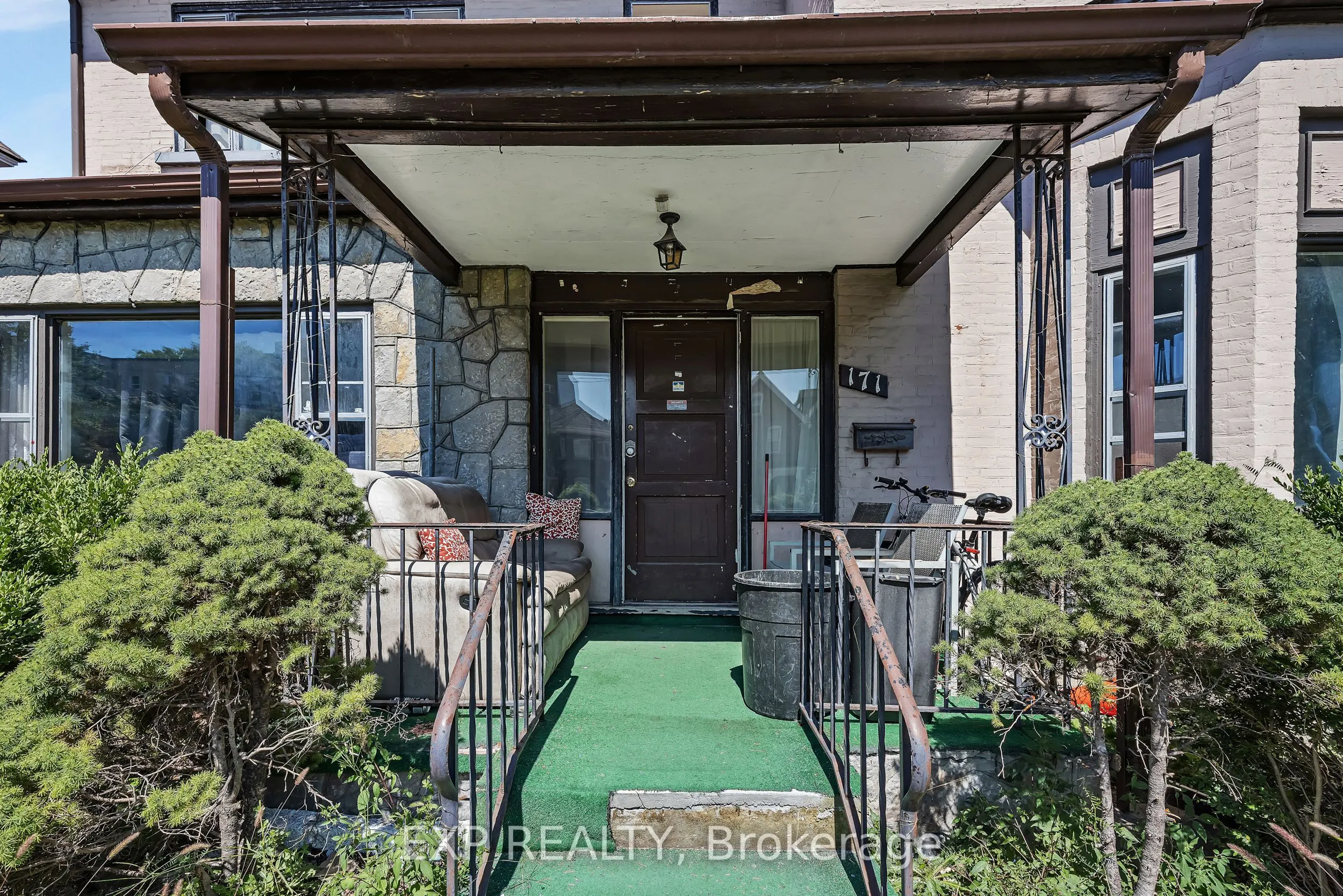 171 Daly Avenue