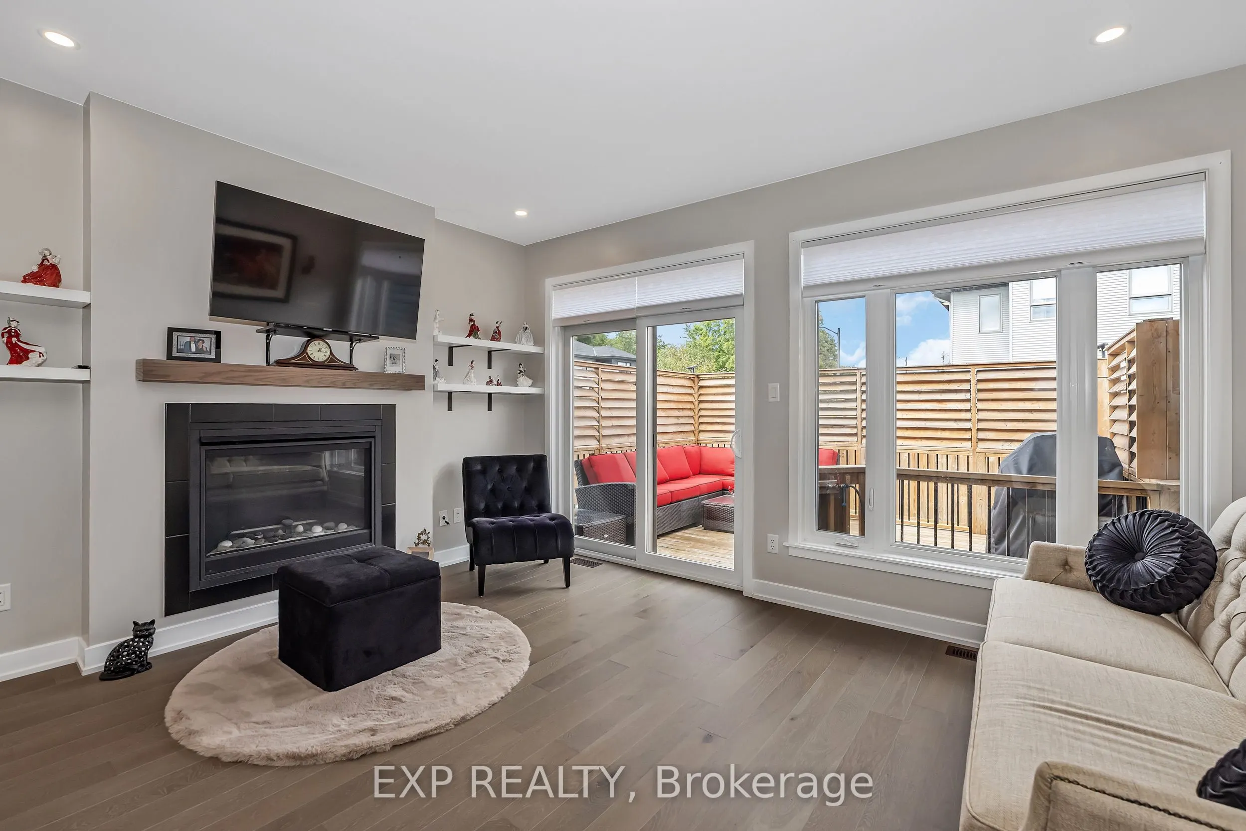 201 OSTERLEY Way