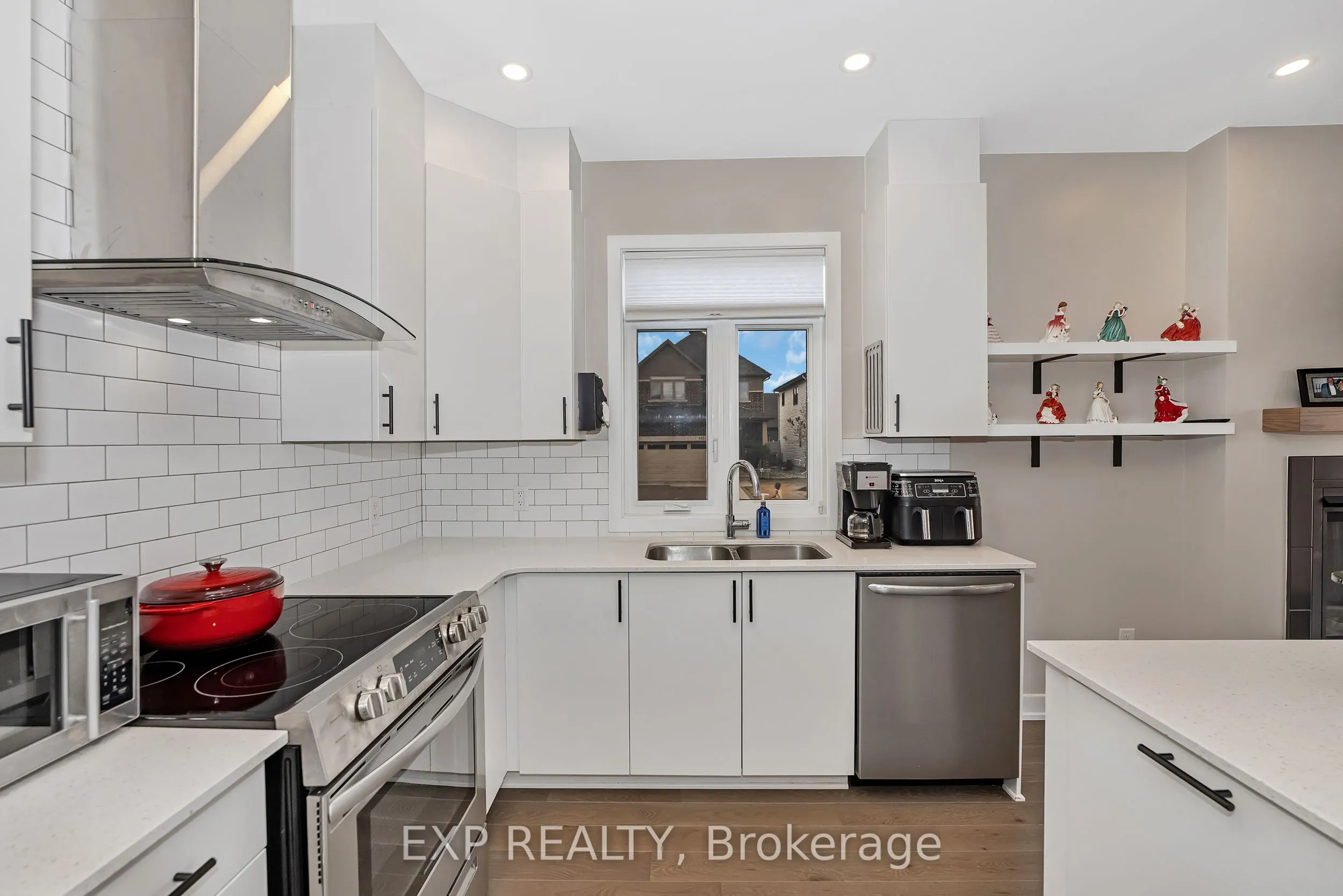 201 OSTERLEY Way