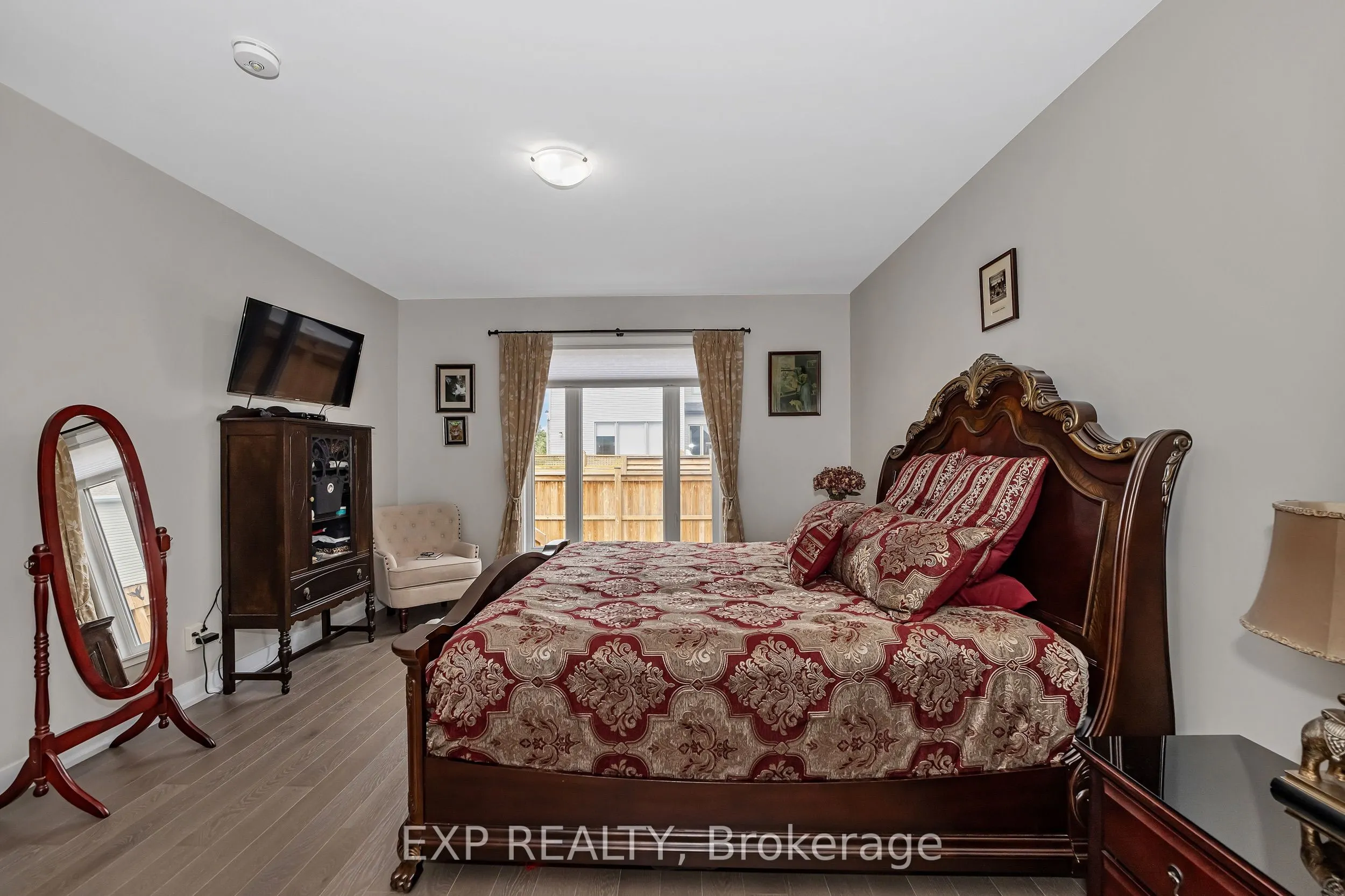 201 OSTERLEY Way