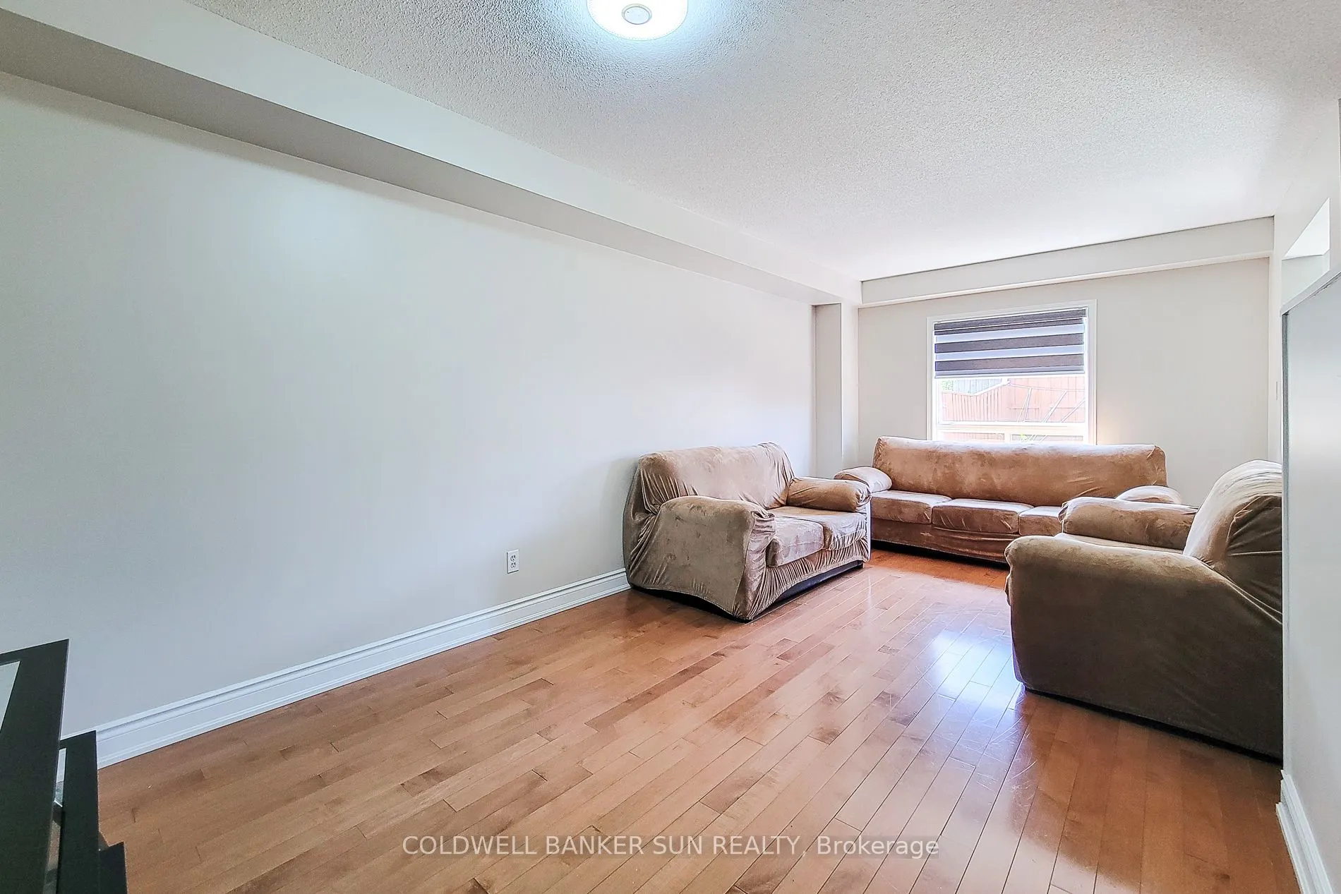 112 Meadow Wood Crescent