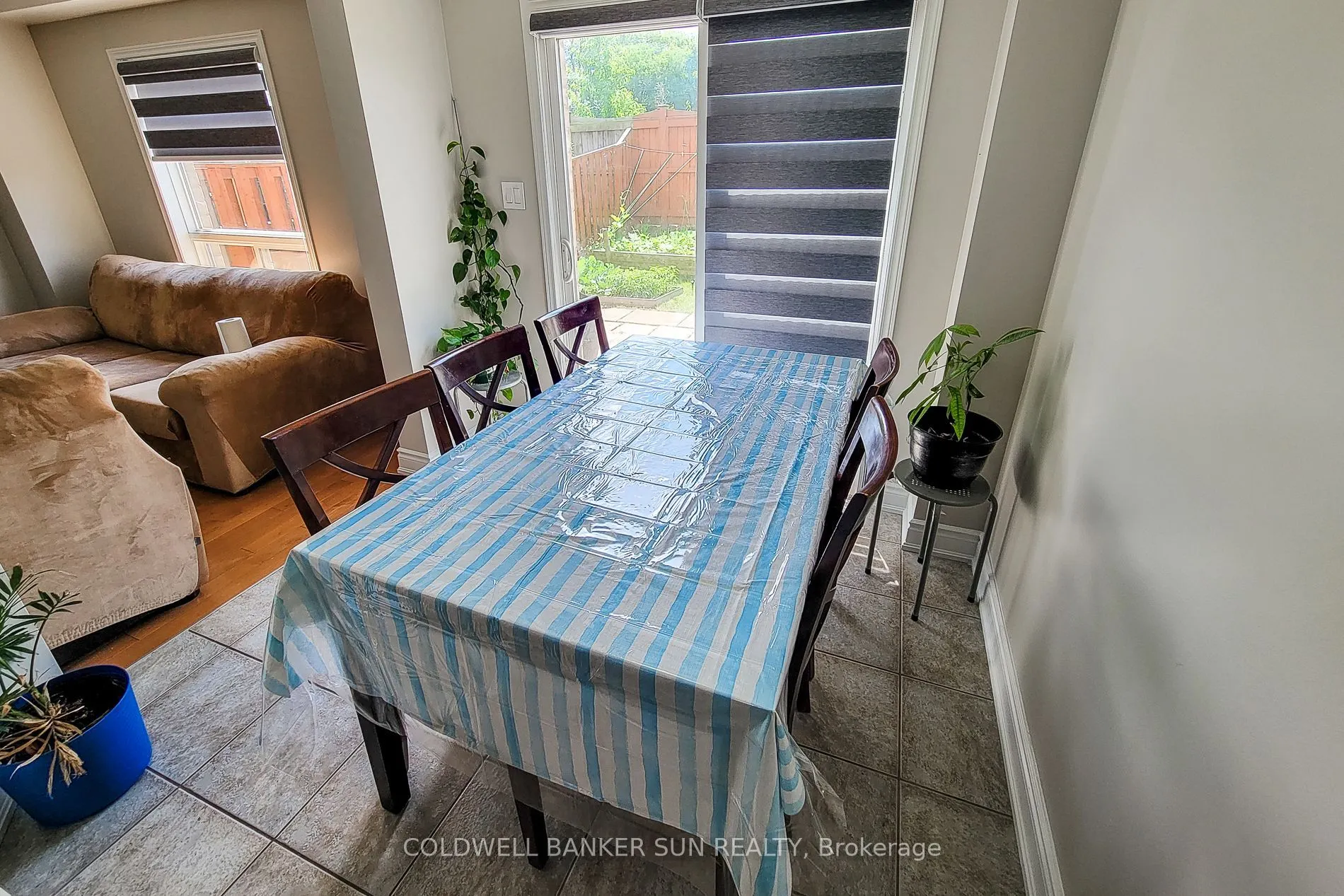 112 Meadow Wood Crescent