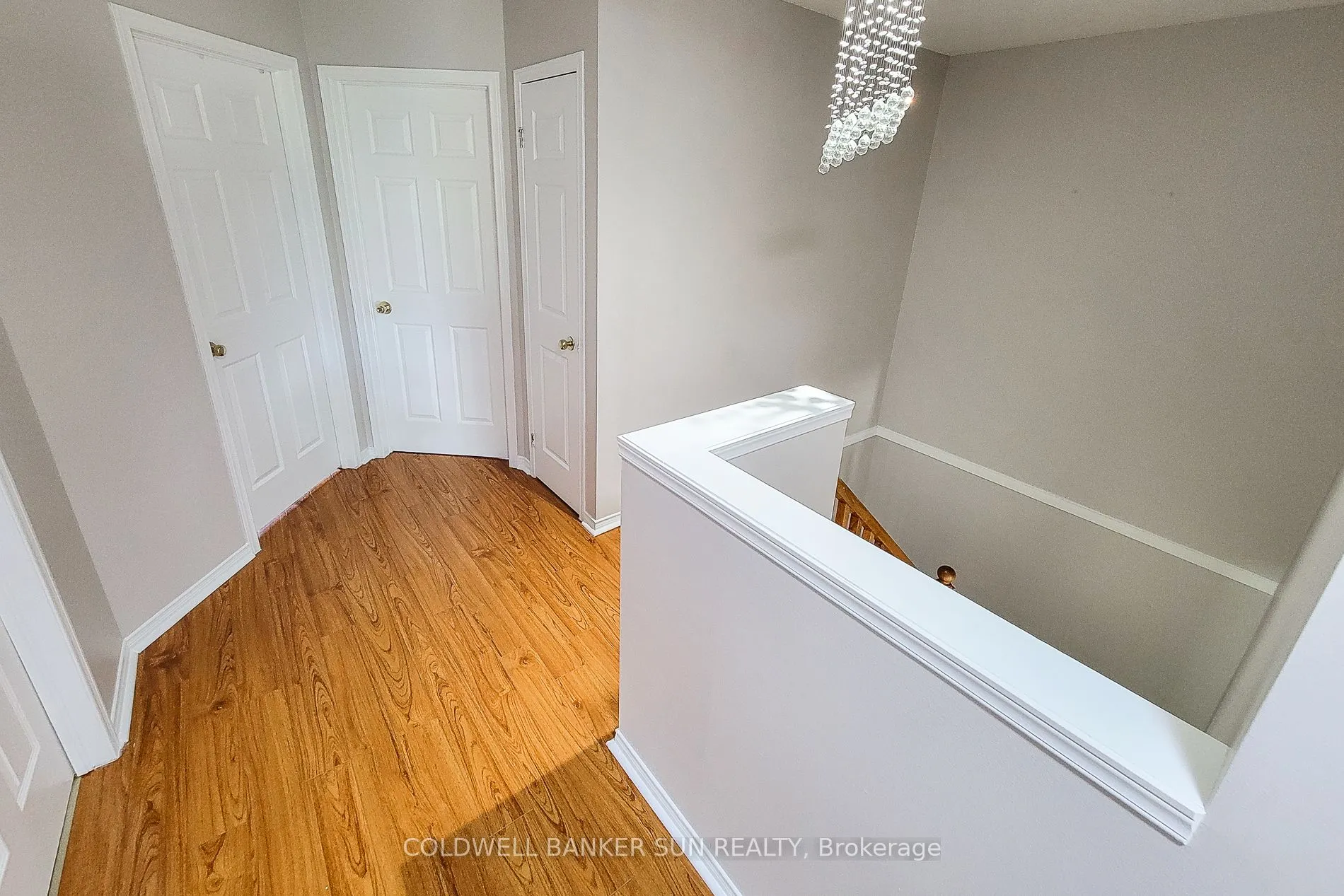 112 Meadow Wood Crescent