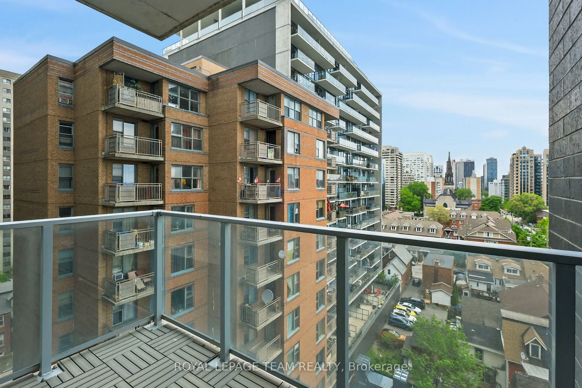 255 Bay Street, #909