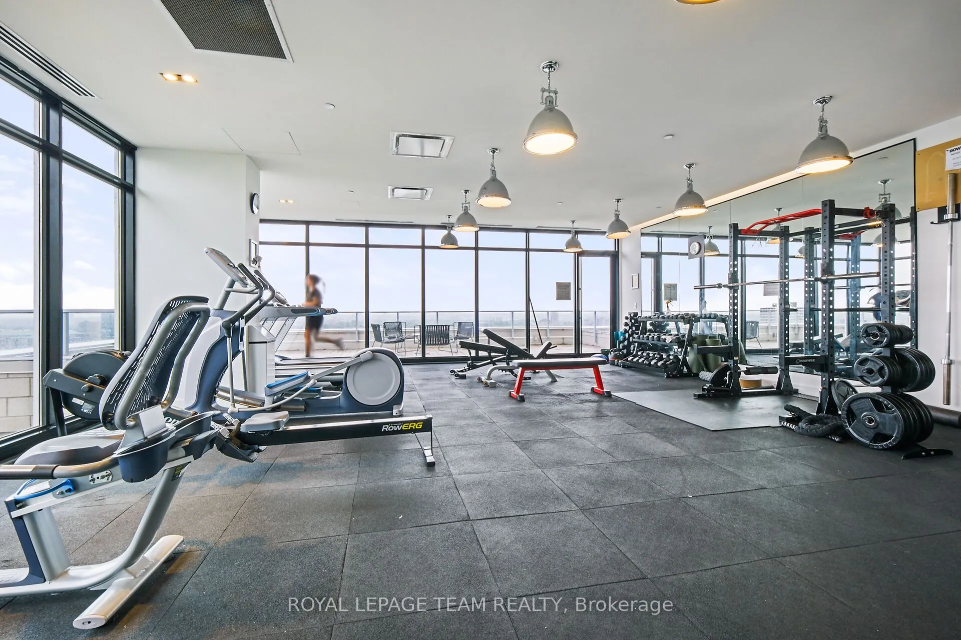 255 Bay Street, #909