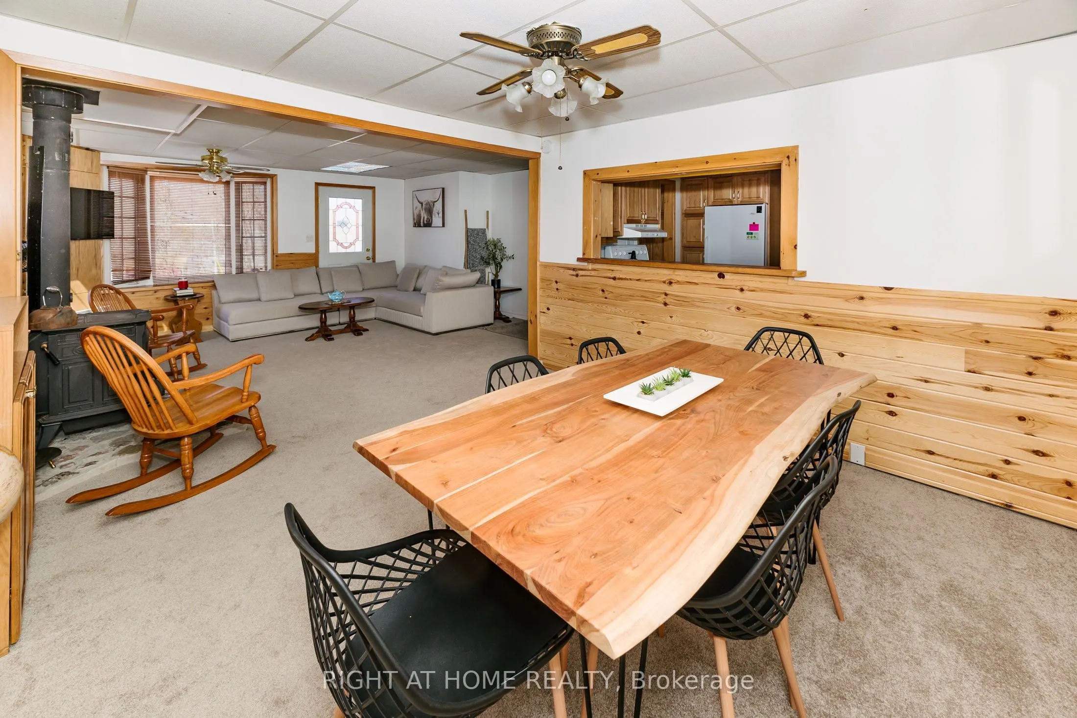 16366 Hwy 35