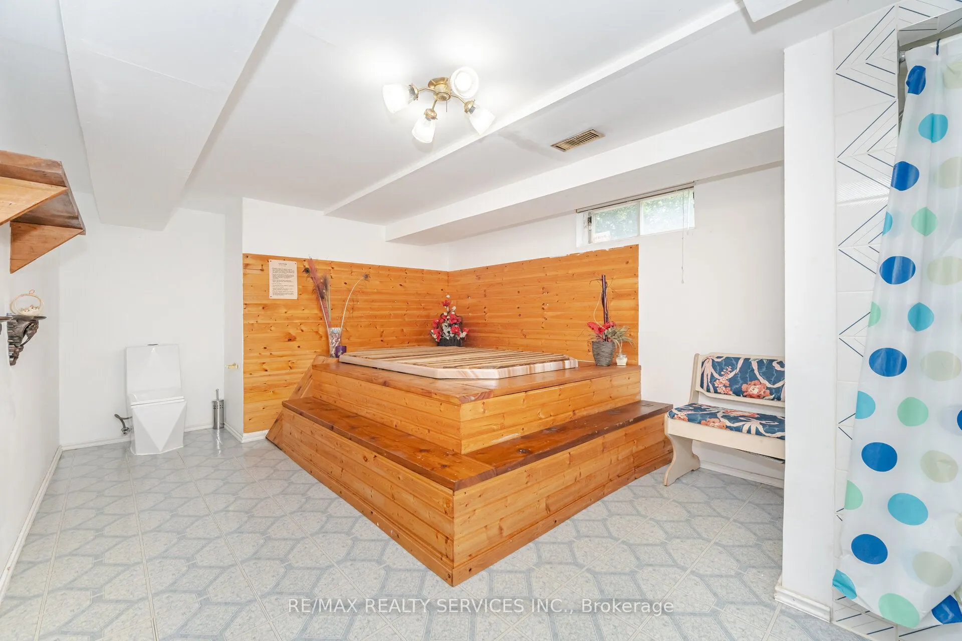 2 Morningstar Court