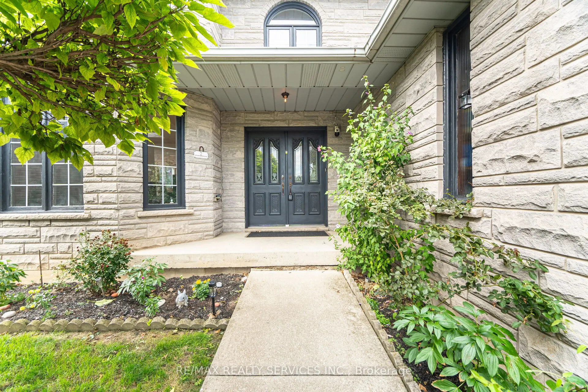 2 Morningstar Court
