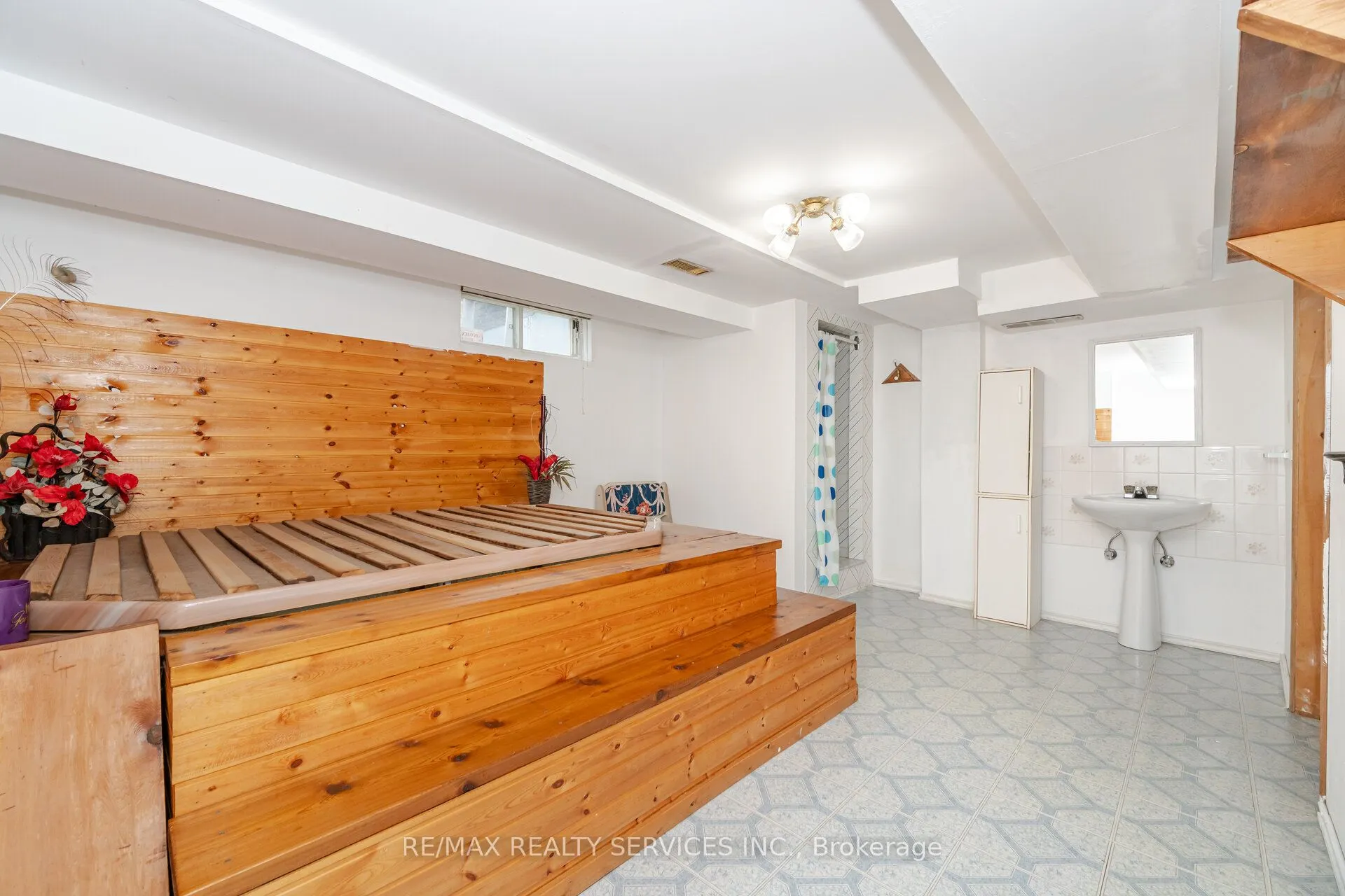 2 Morningstar Court