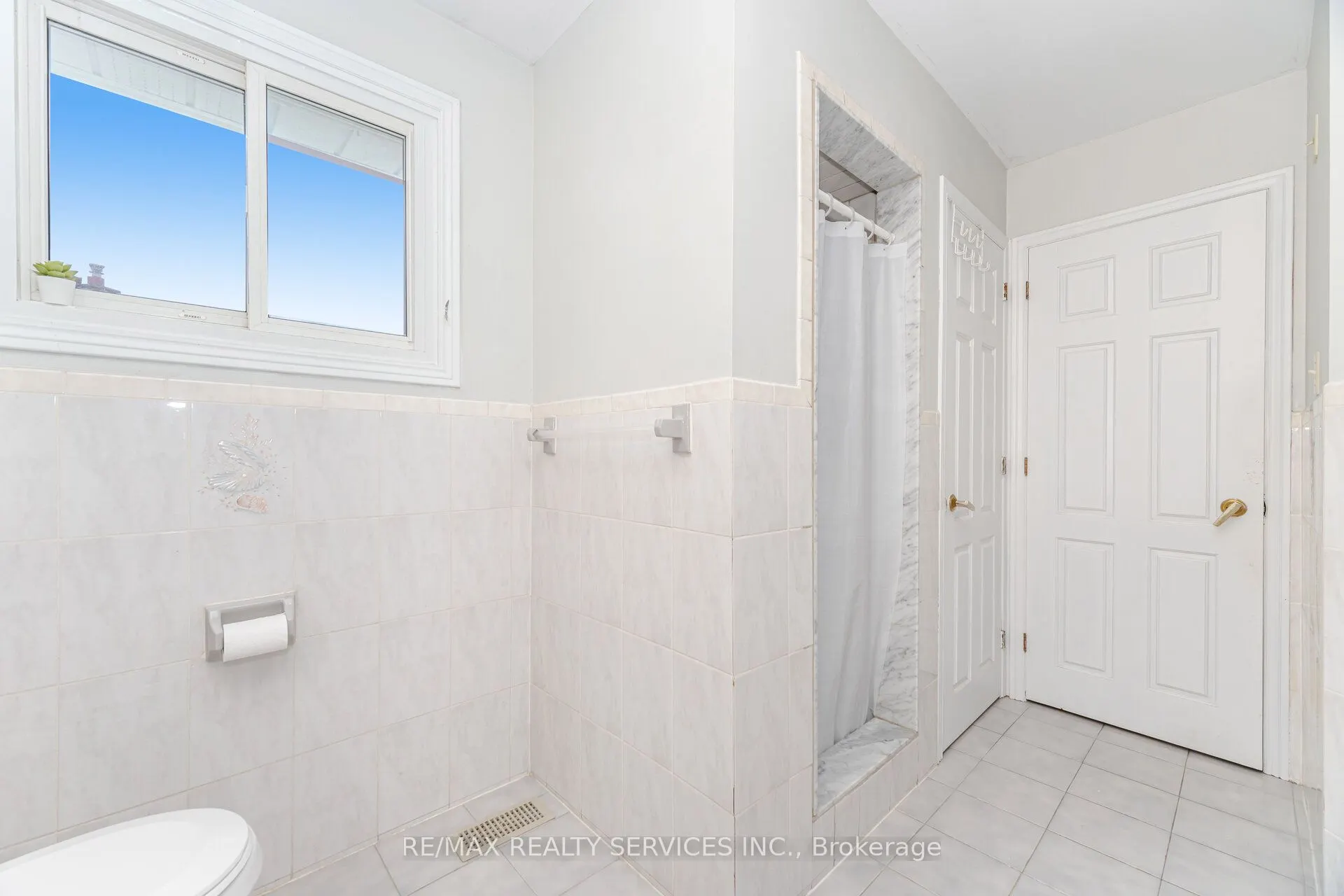 2 Morningstar Court
