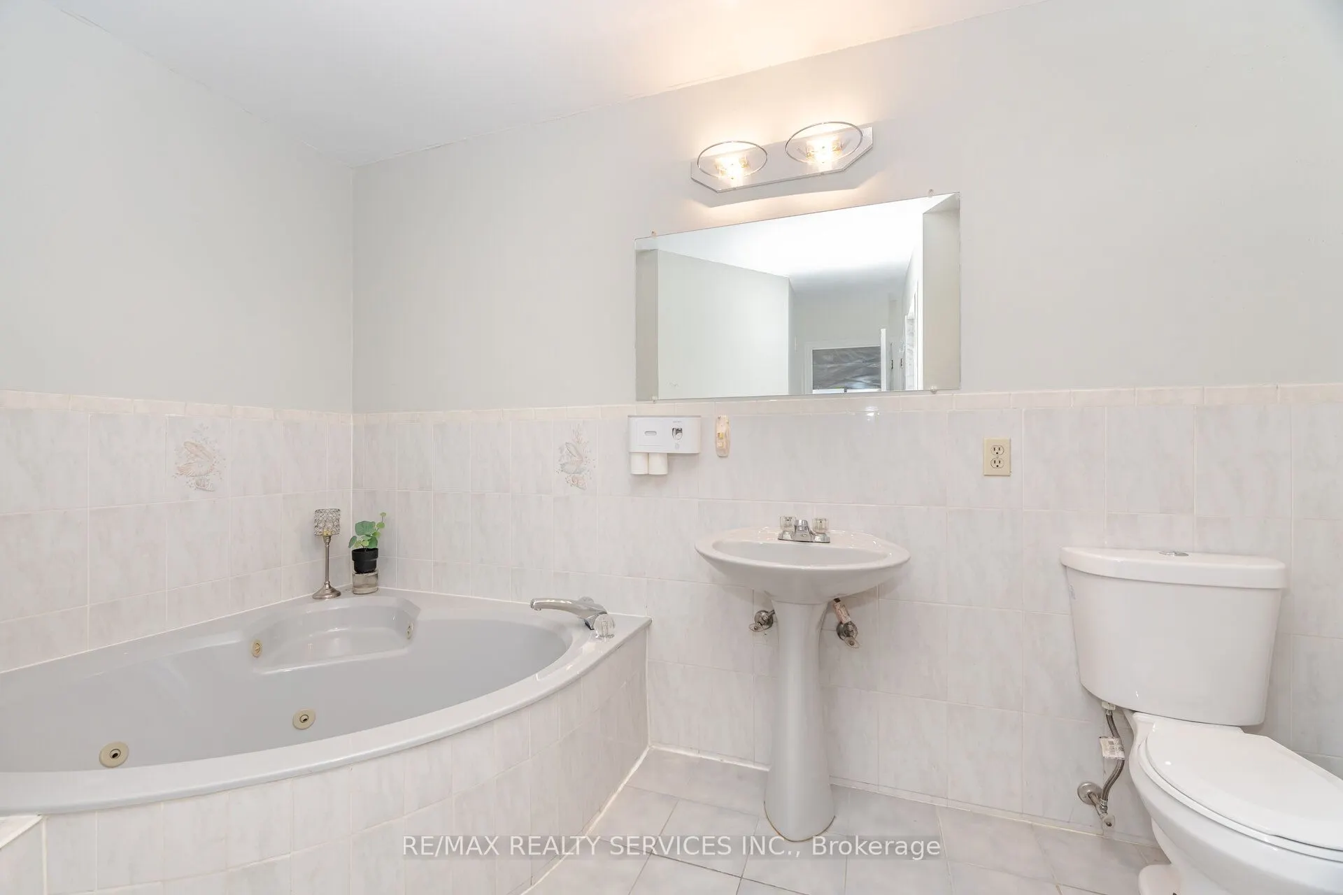 2 Morningstar Court