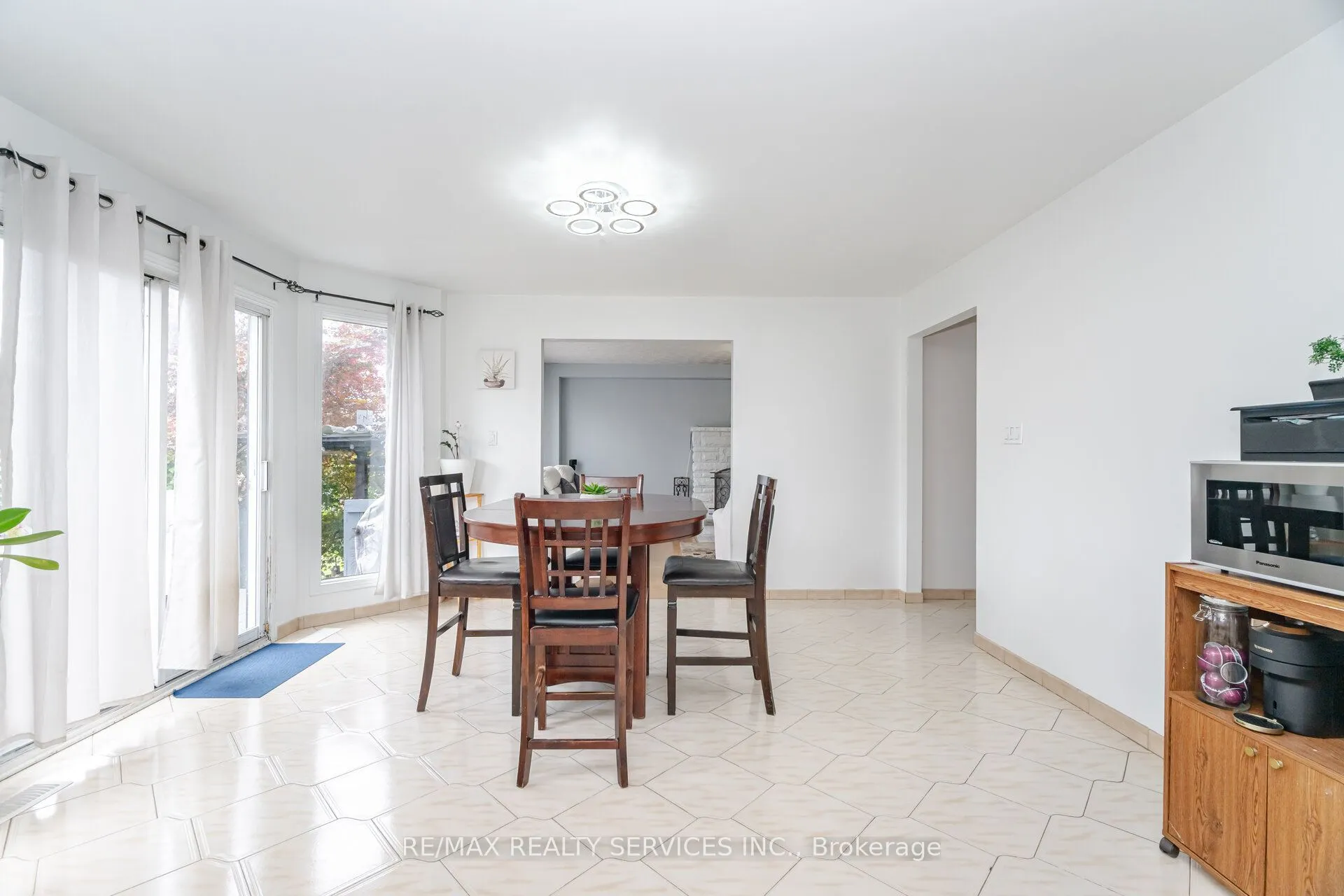 2 Morningstar Court