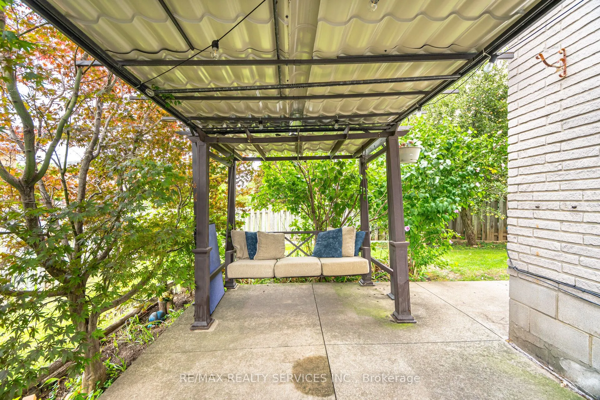 2 Morningstar Court