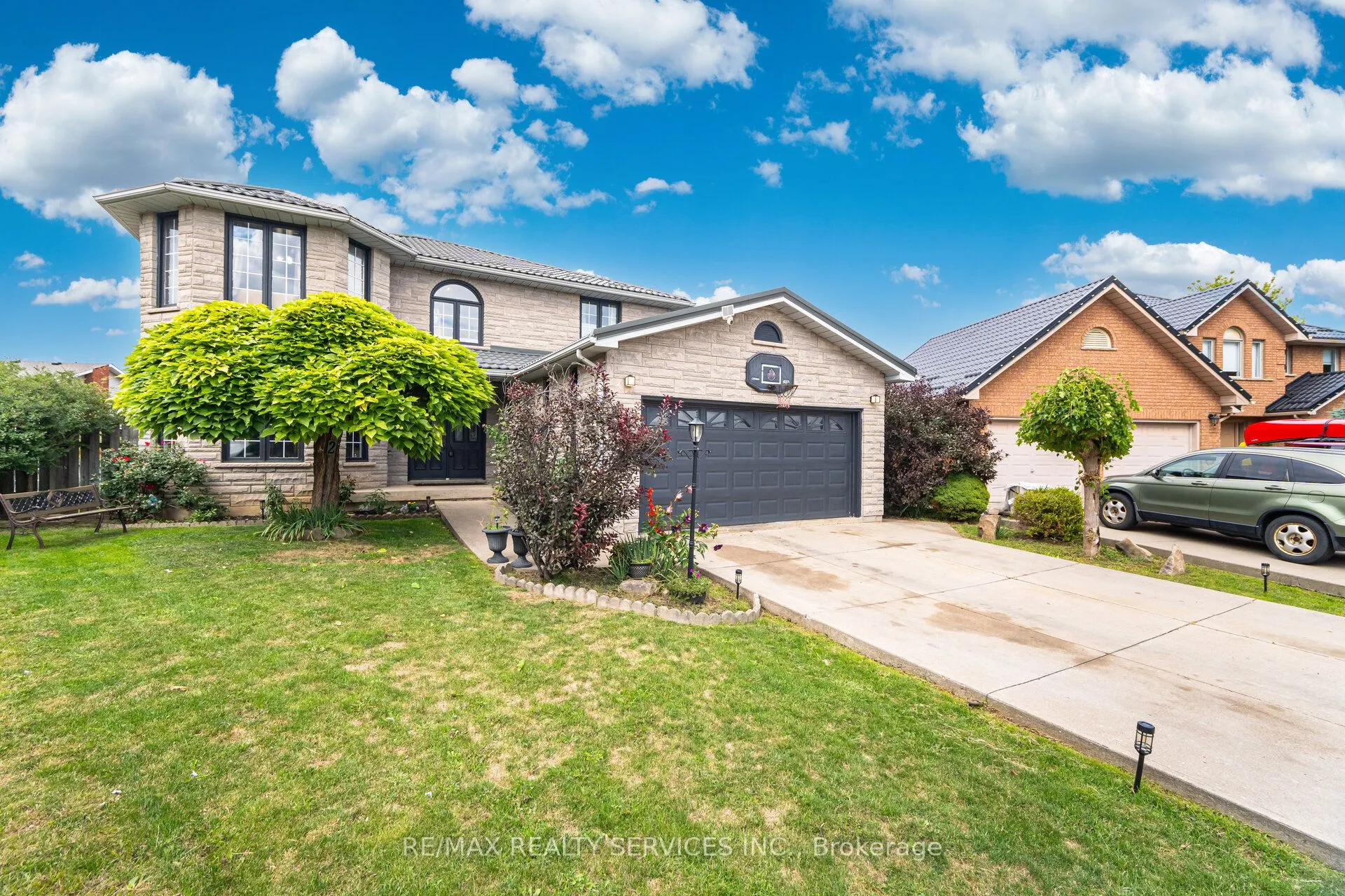 2 Morningstar Court