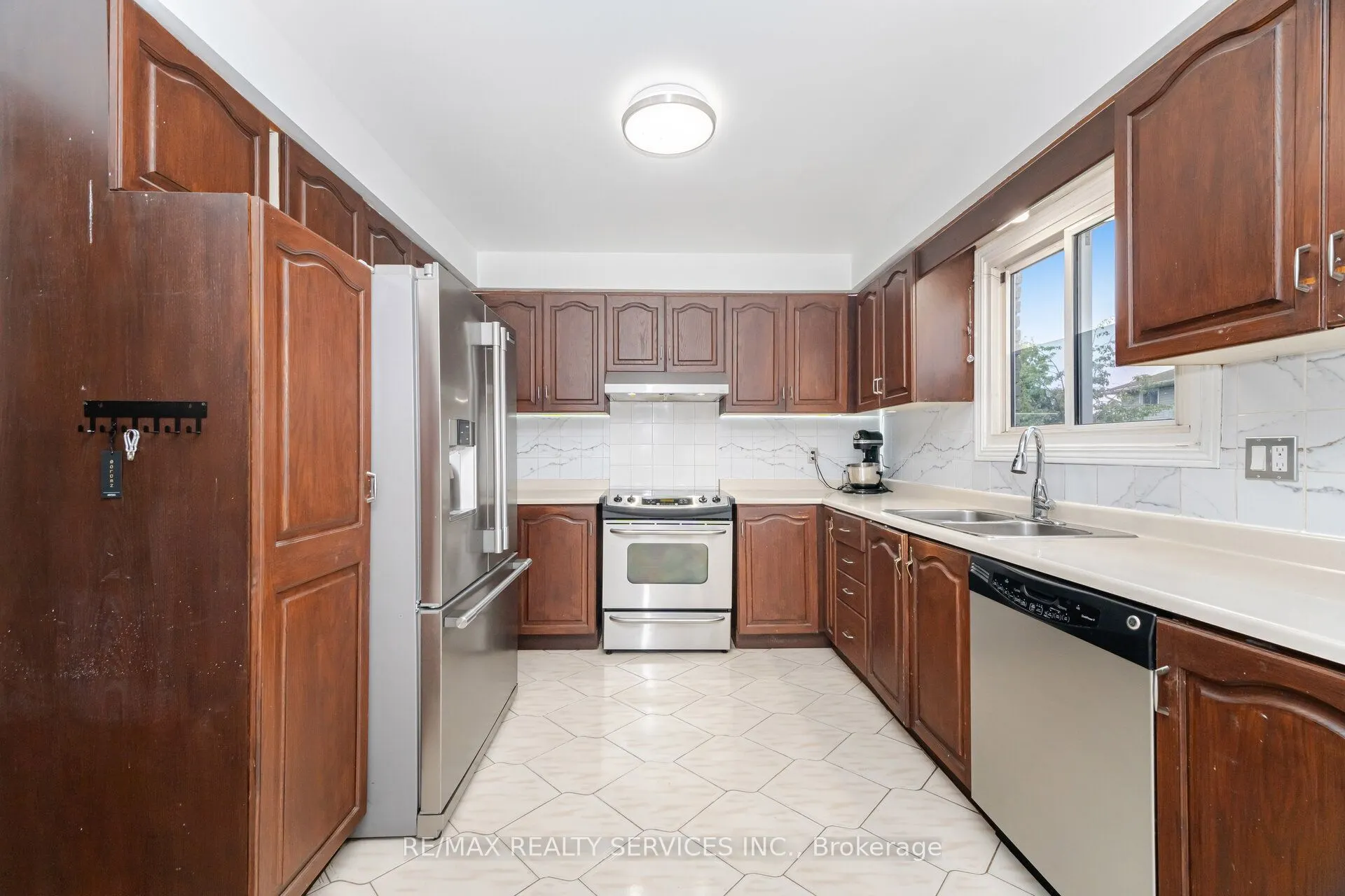 2 Morningstar Court