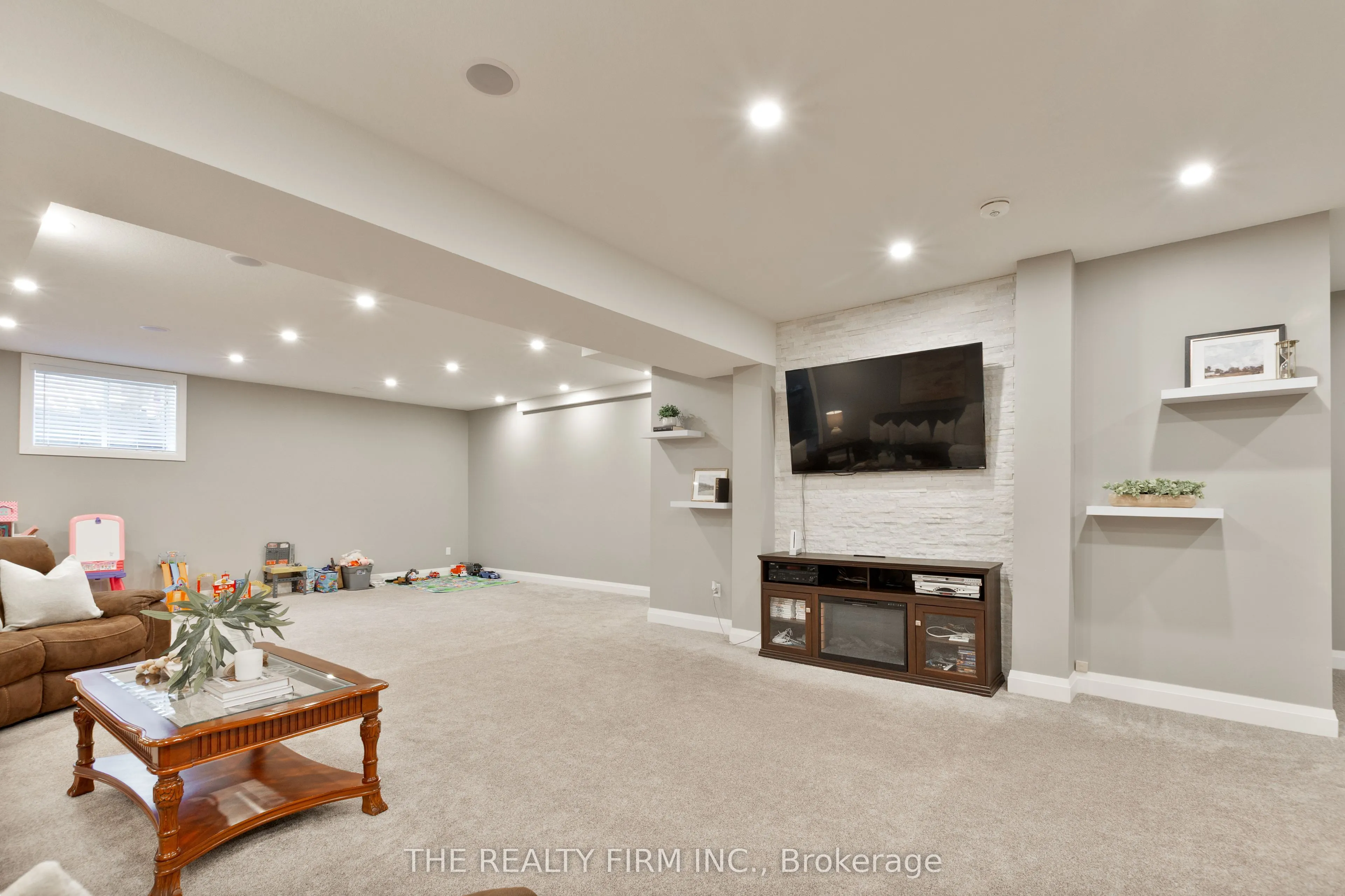 9861 Glendon Drive, #226