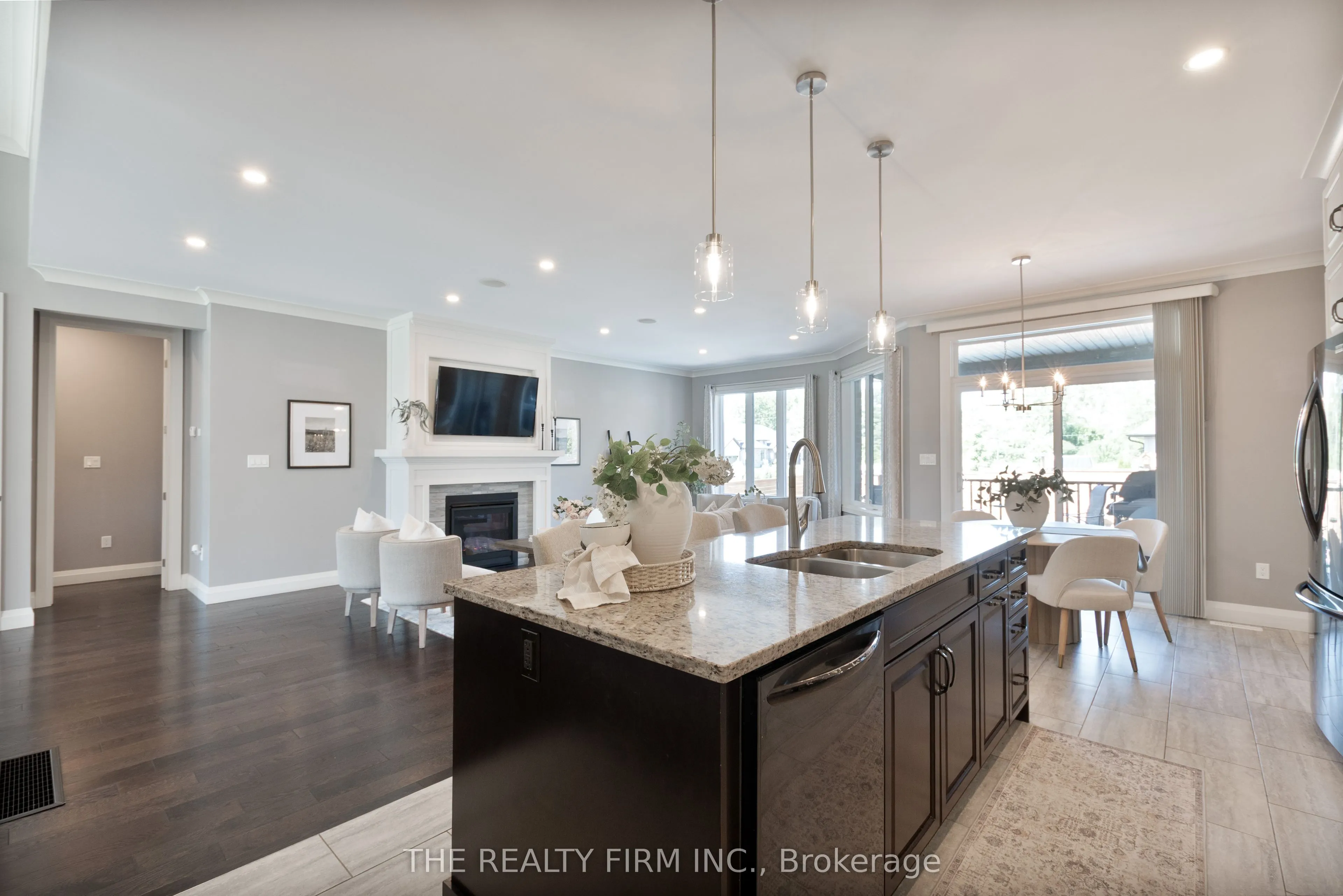 9861 Glendon Drive, #226