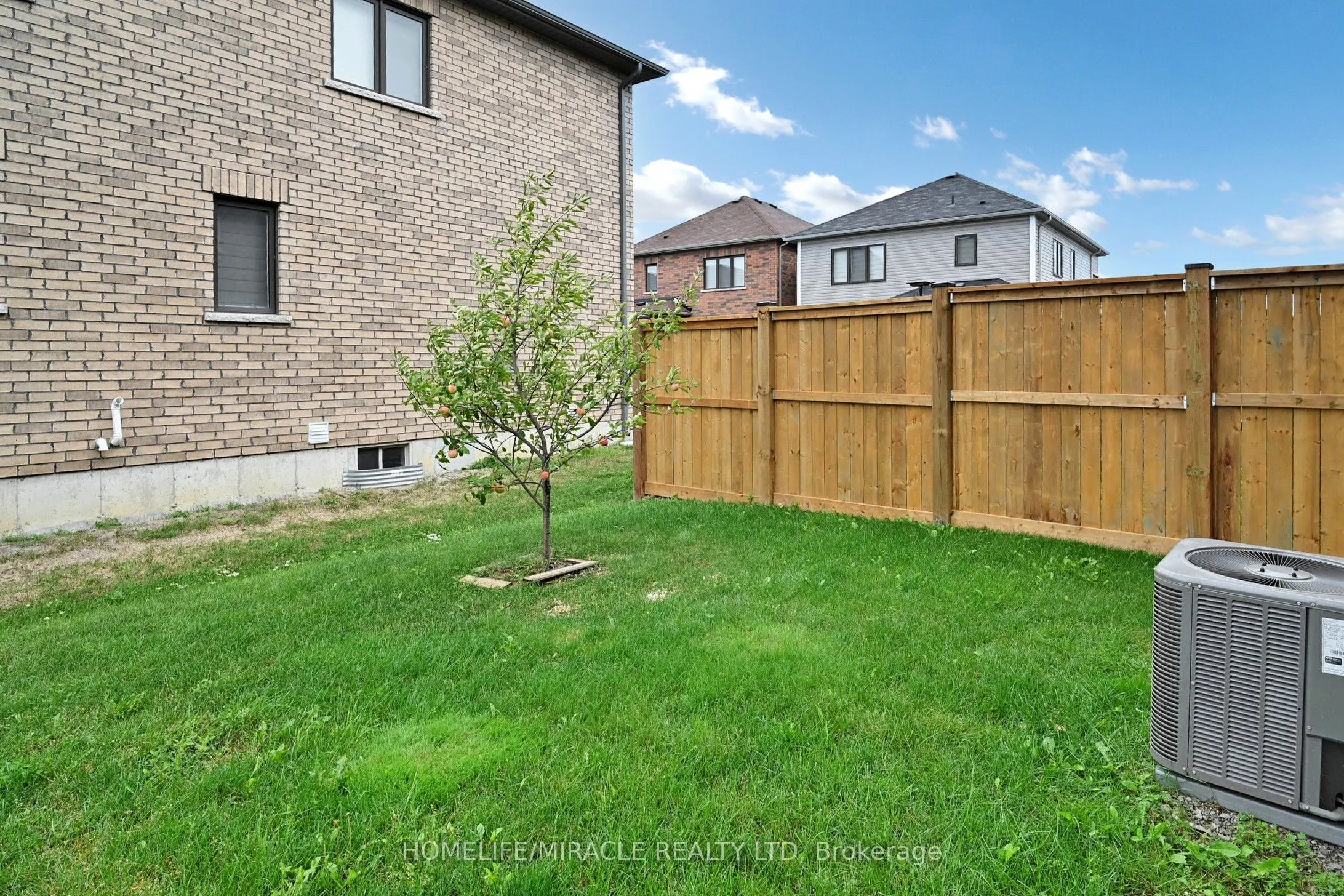 174 MacLachlan Avenue