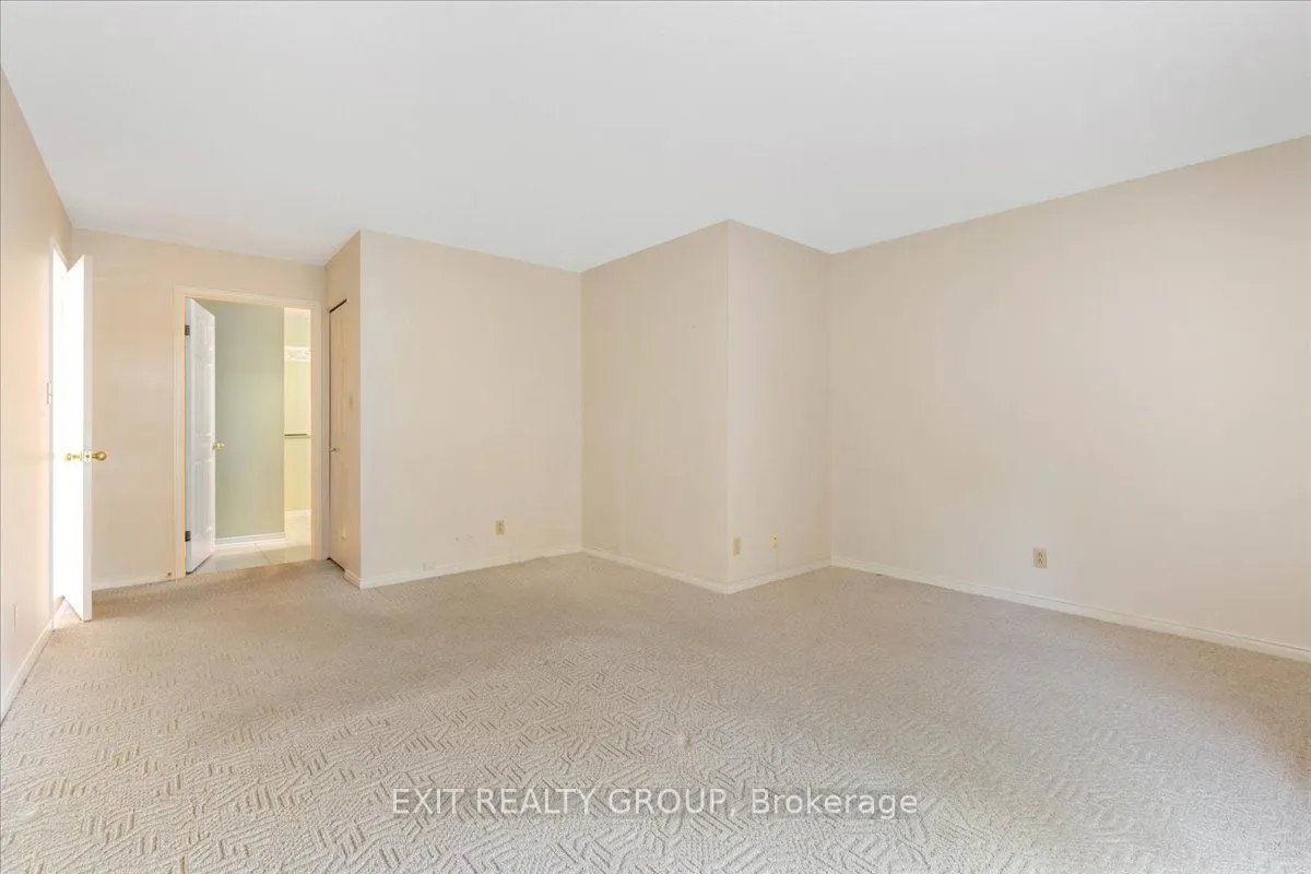 52 Tripp Boulevard, #117