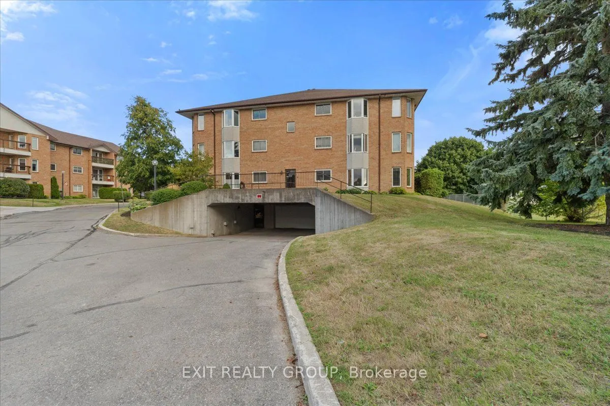 52 Tripp Boulevard, #117