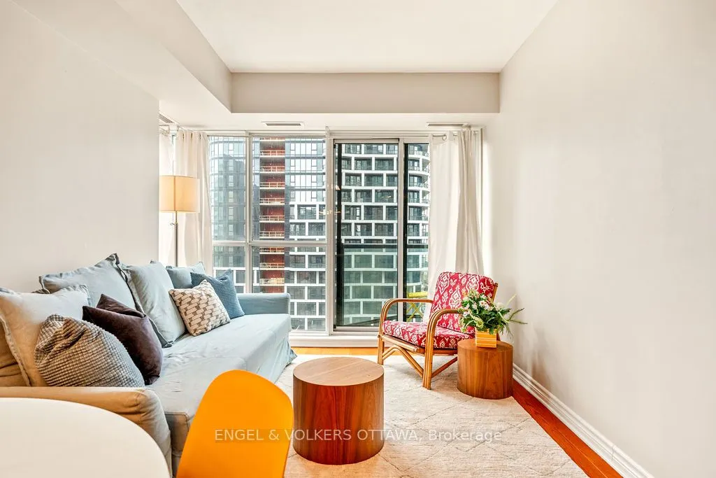 445 Laurier Avenue W, #1403