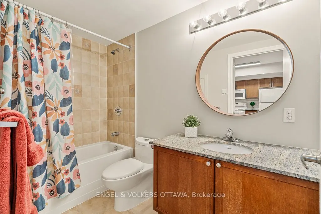 445 Laurier Avenue W, #1403