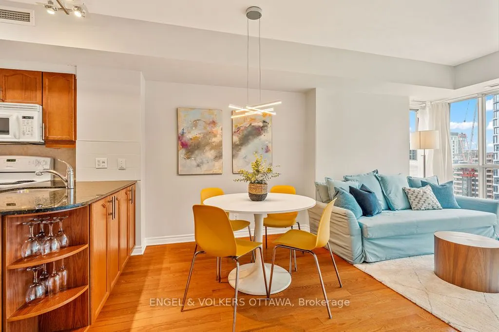445 Laurier Avenue W, #1403