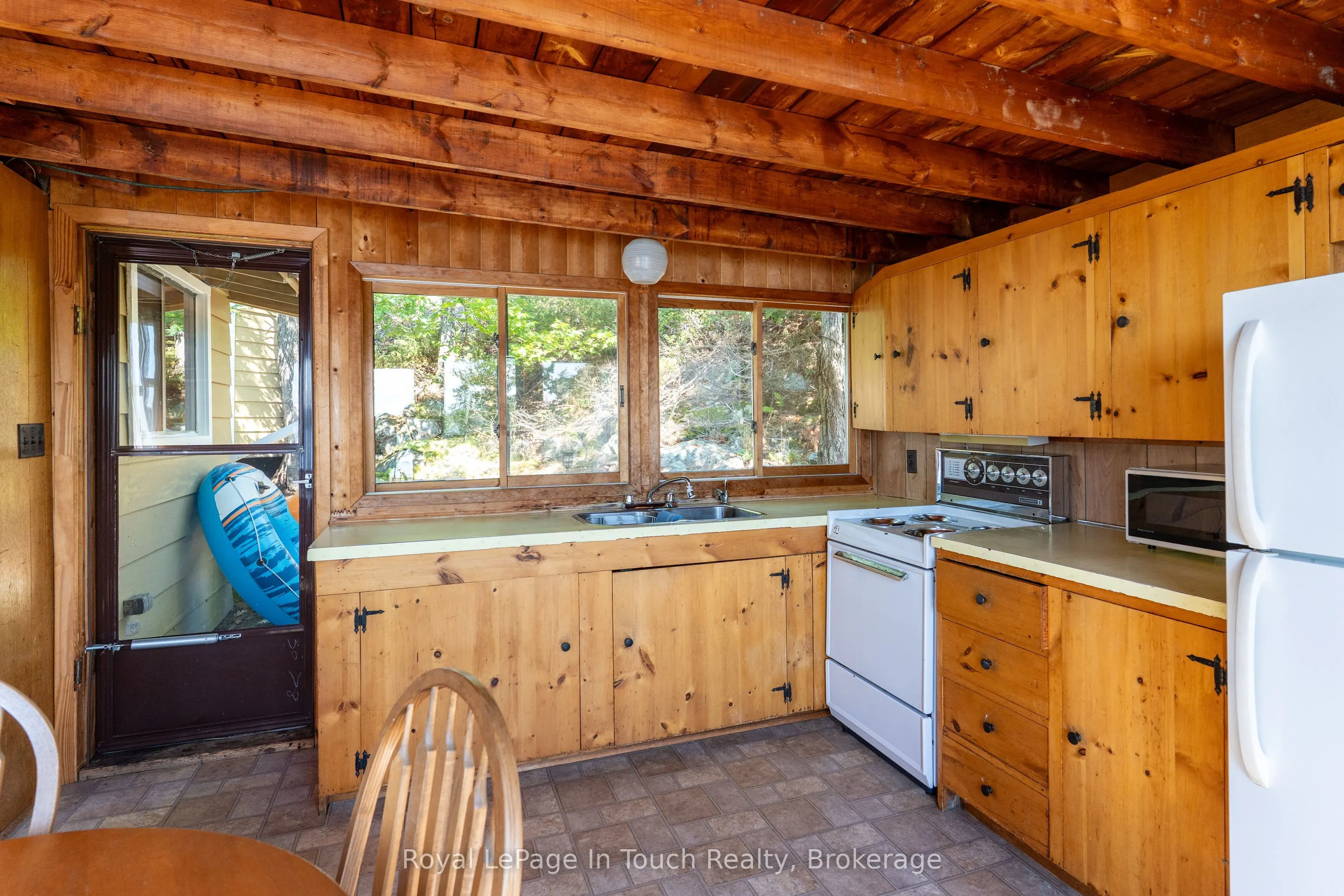 13182 Georgian Bay Shore