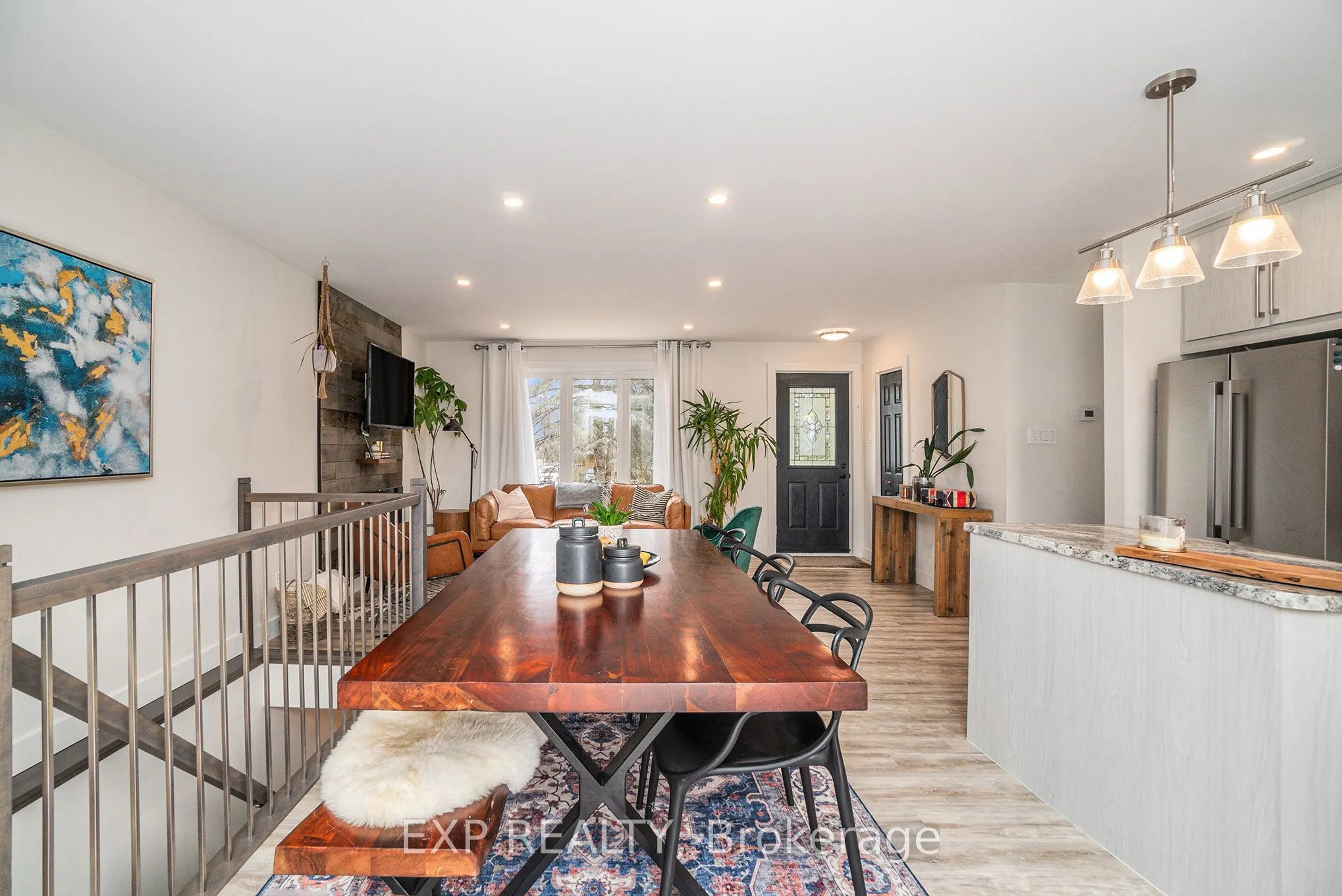 2462 Dunning Road