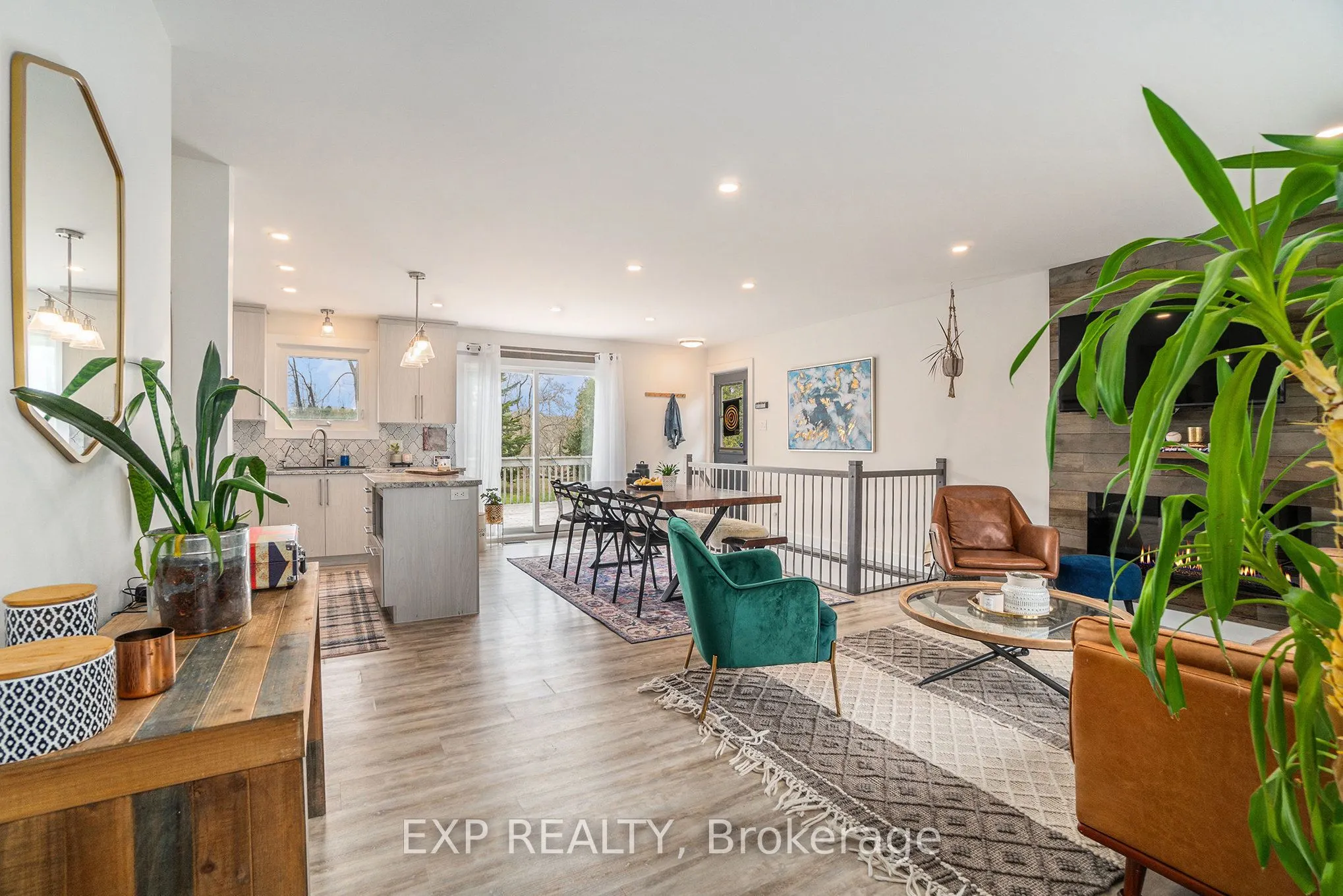 2462 Dunning Road