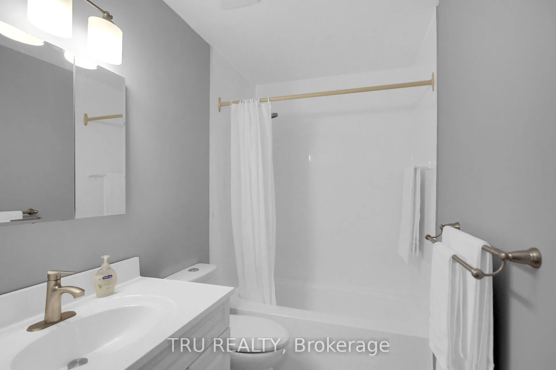 132 Rothesay Drive