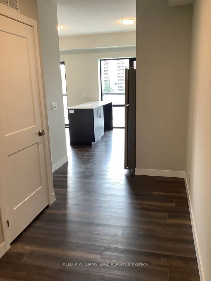 15 Queen Street S, #714