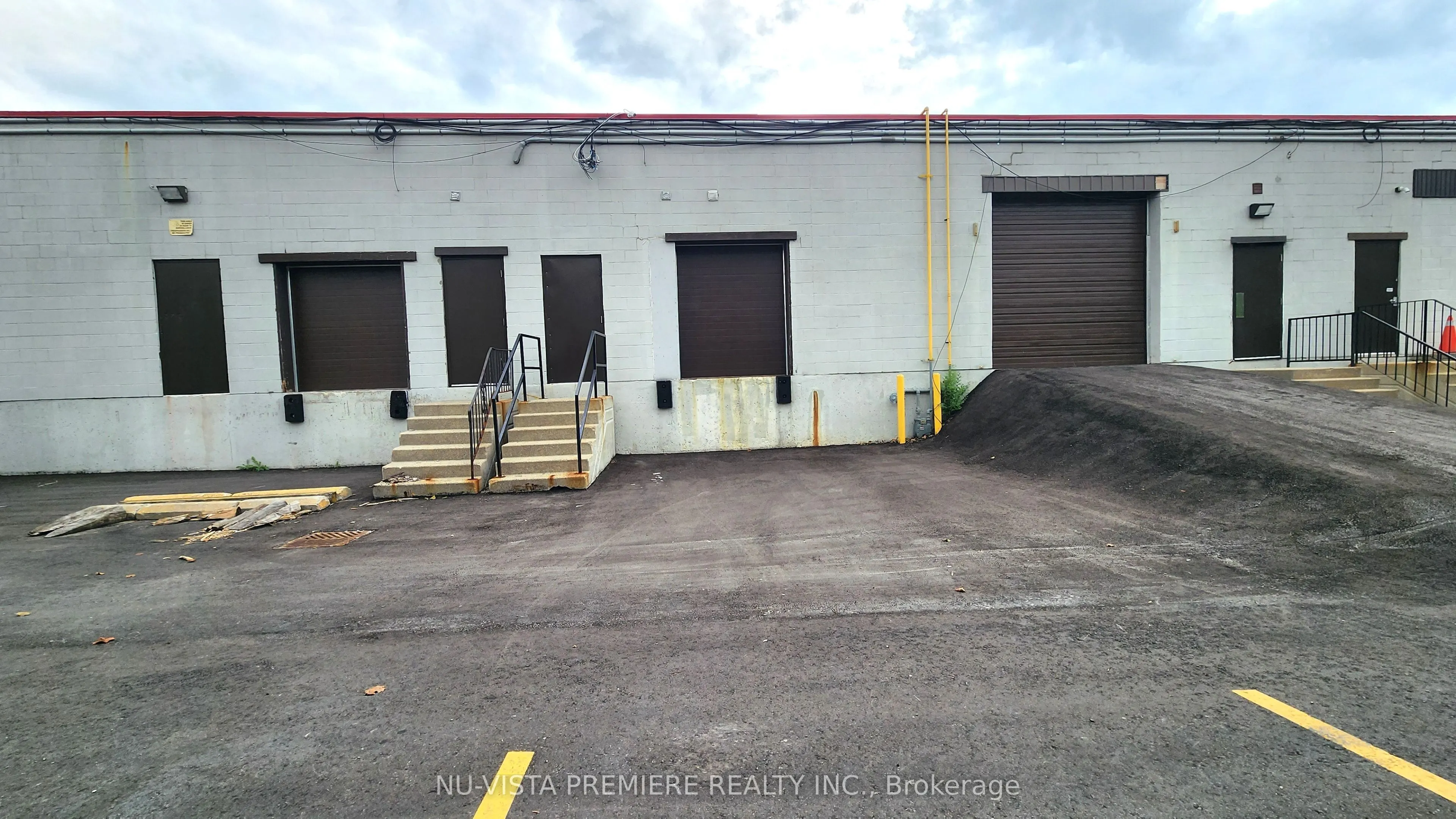 555 Wellington Road