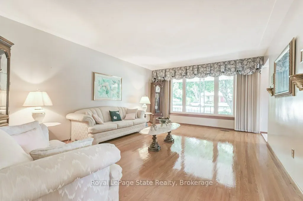 11 Rogers Road