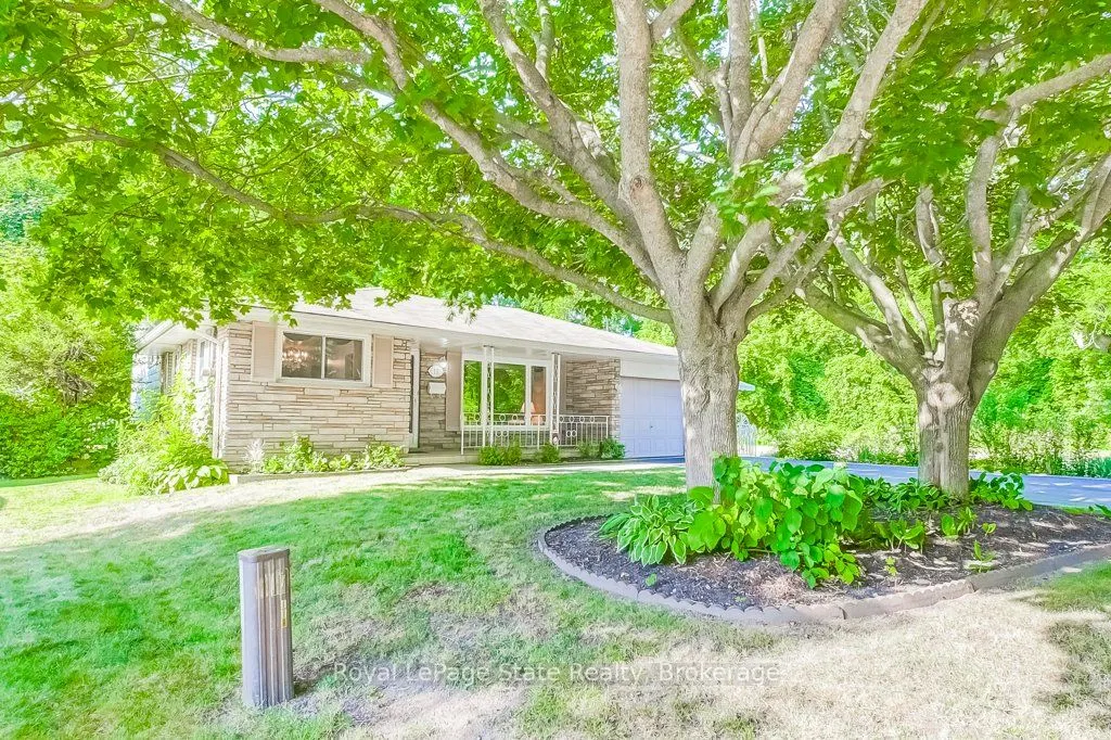 11 Rogers Road