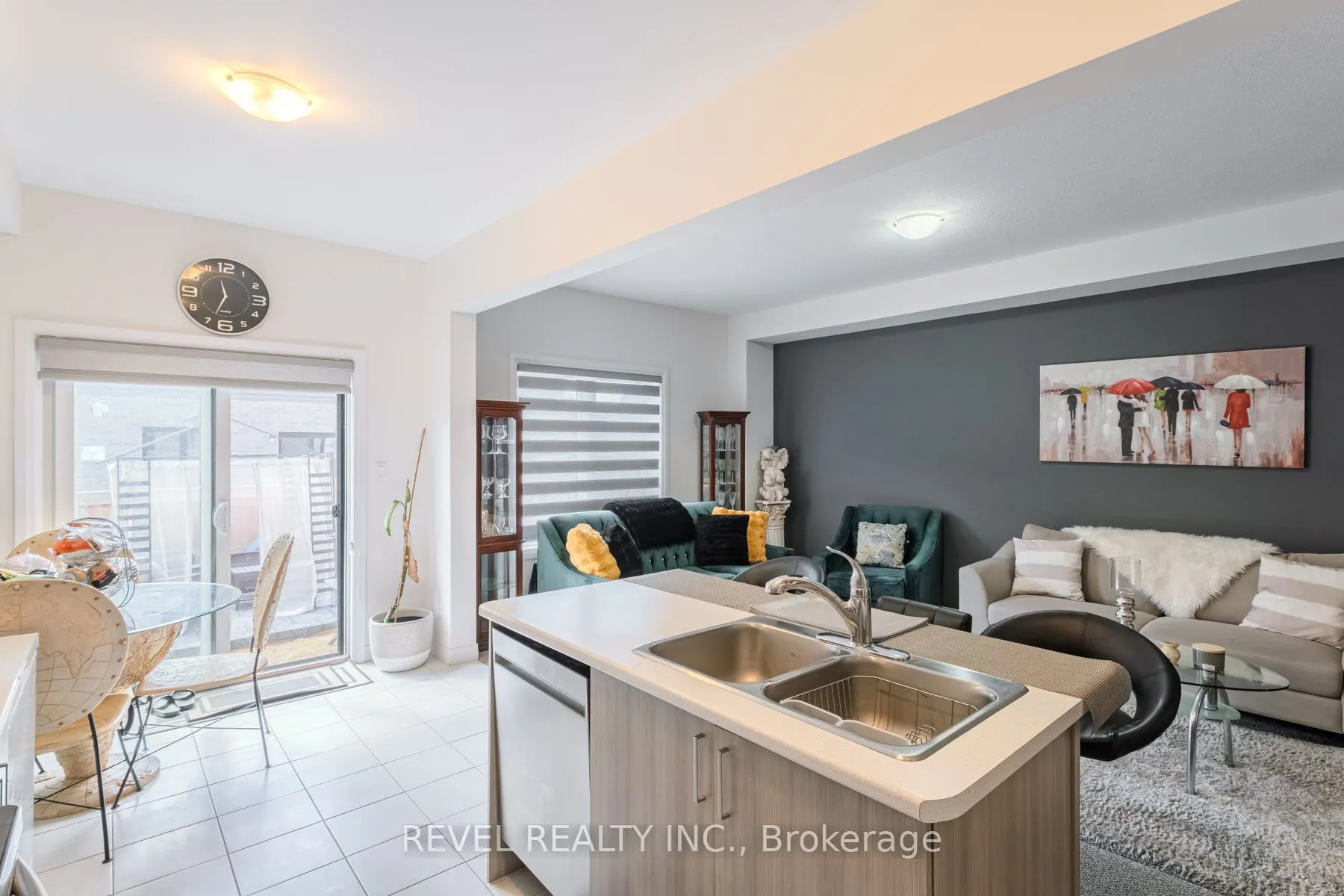 520 Grey Street, #11