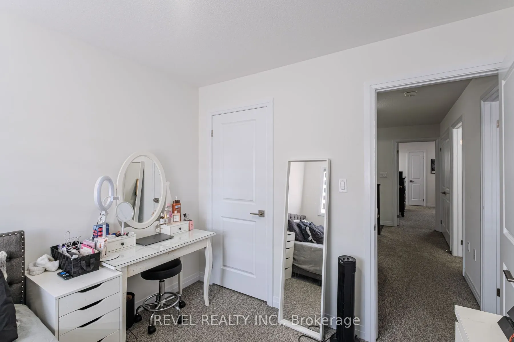 520 Grey Street, #11