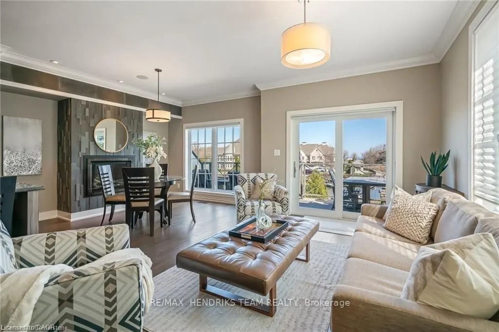 19 Lake Street, #20