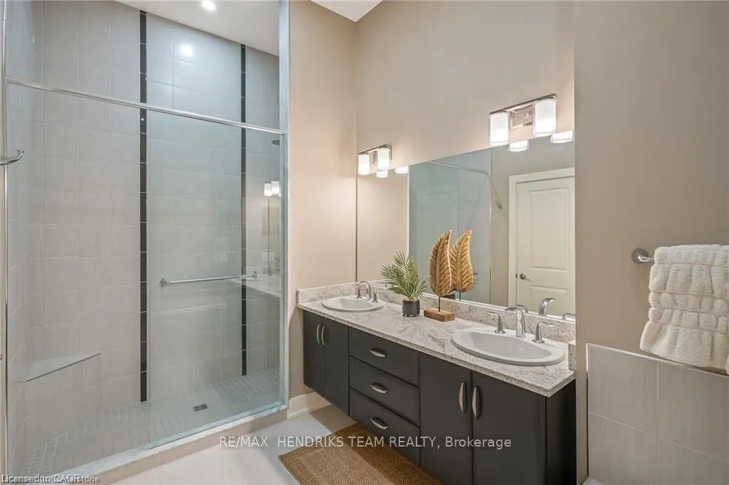 19 Lake Street, #20