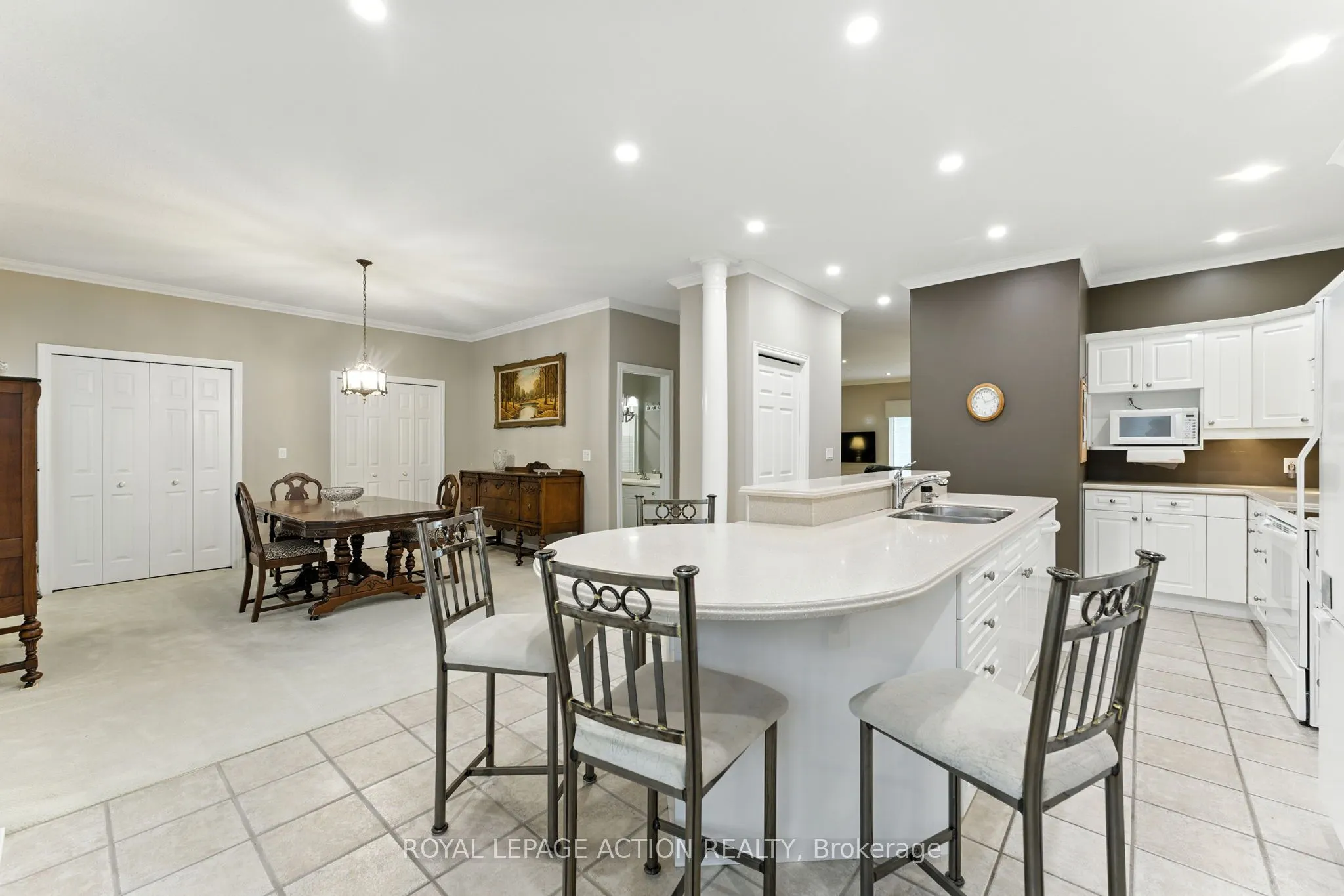 24 Hardy Road, #16