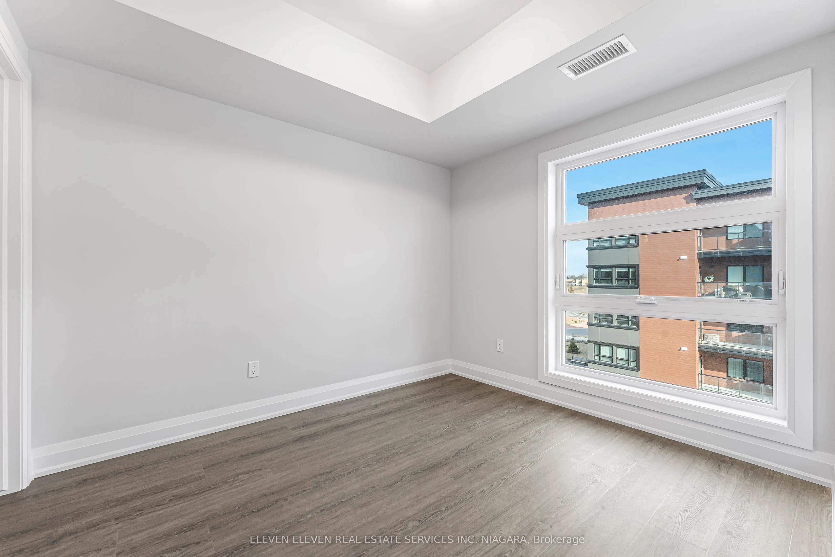 118 Summersides Boulevard, #302